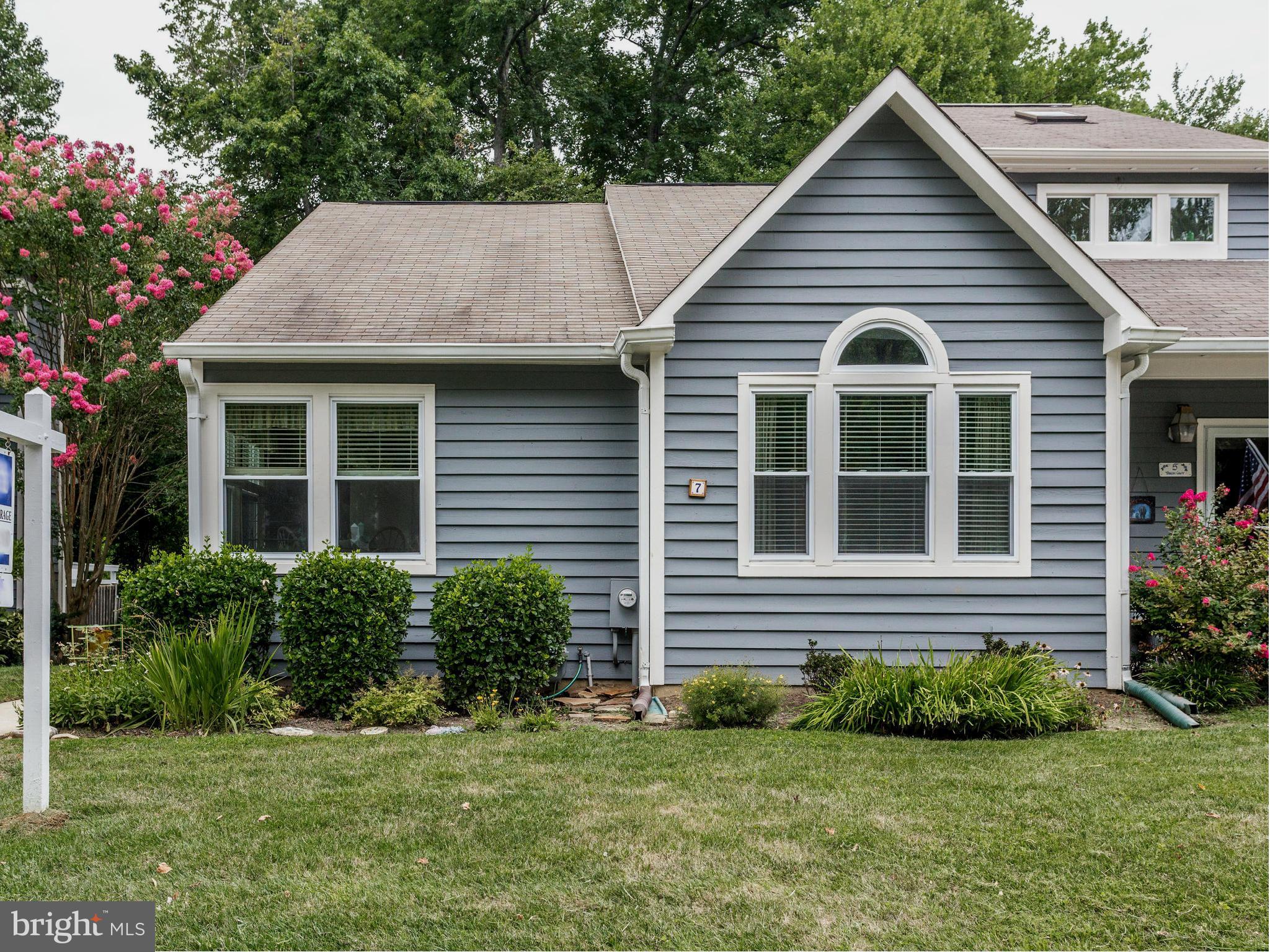 HUNT MEADOW - Residential