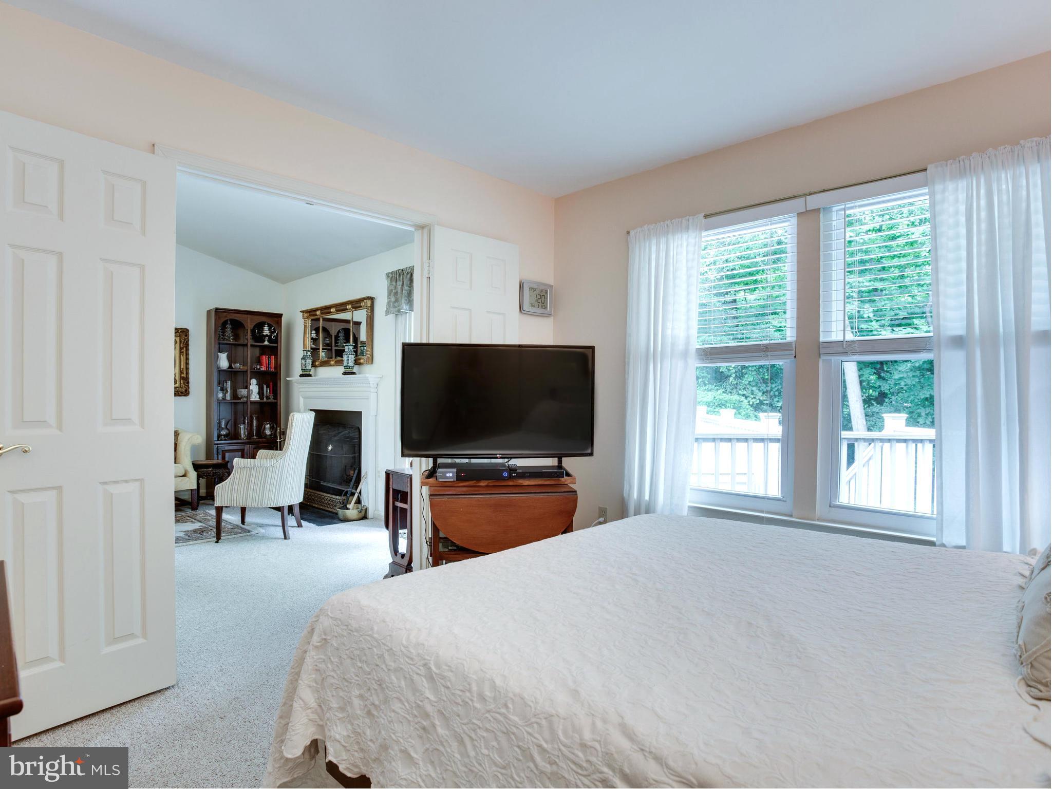 HUNT MEADOW - Residential