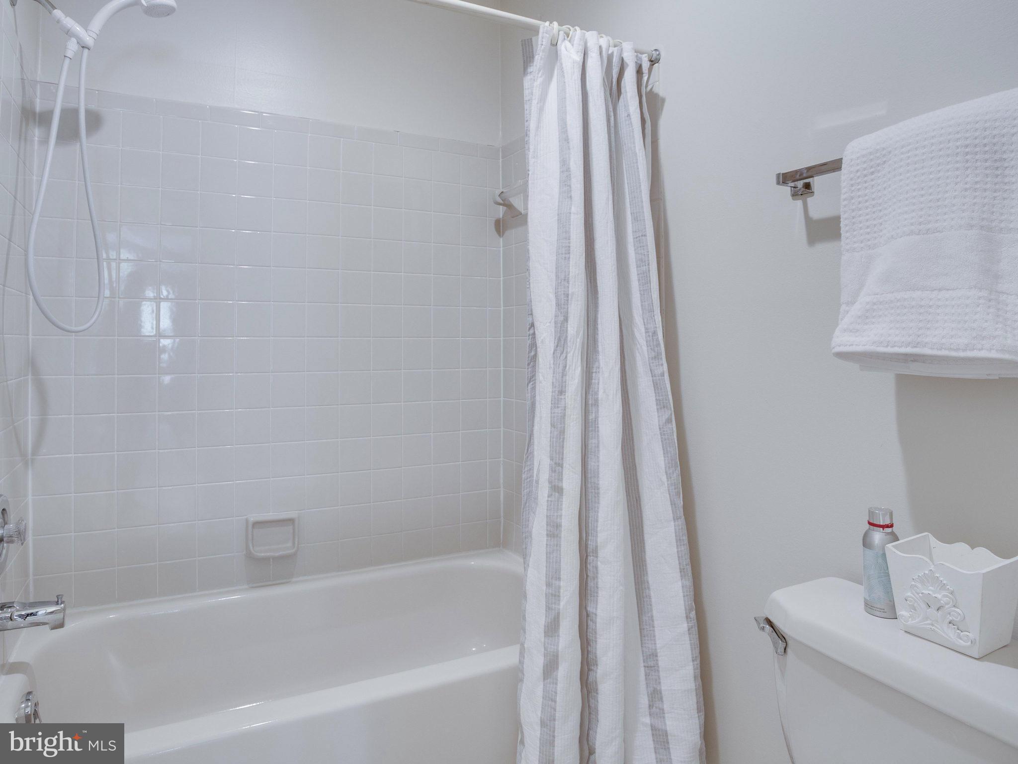 HUNT MEADOW - Residential