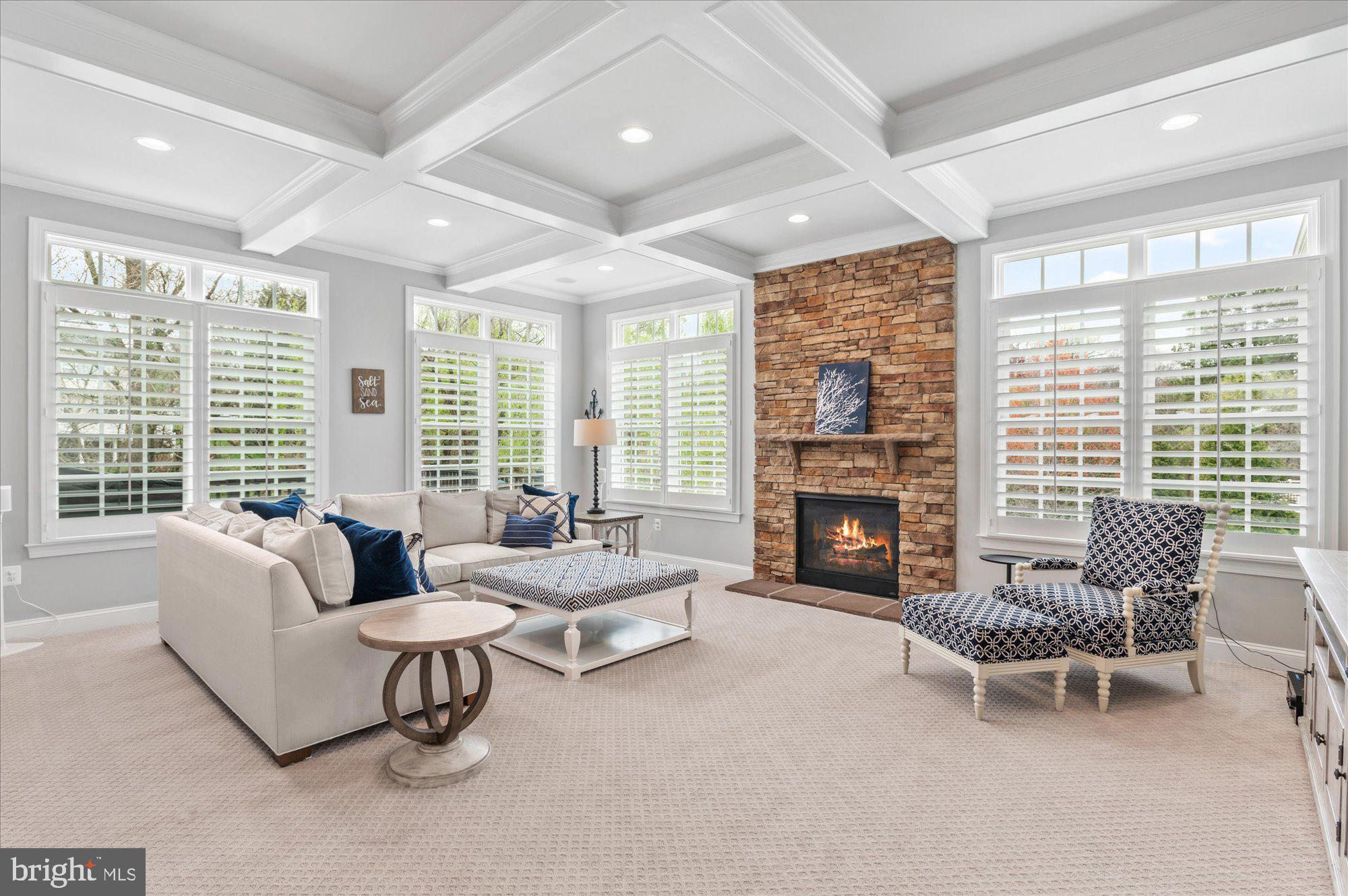 SHAKER KNOLLS - Residential