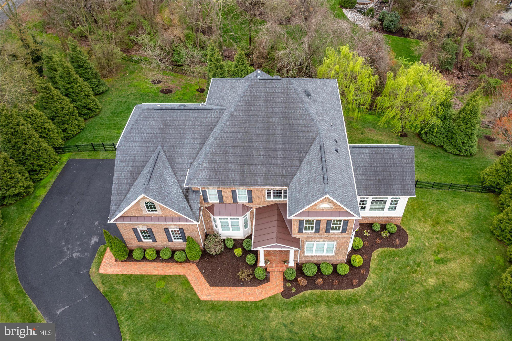 SHAKER KNOLLS - Residential