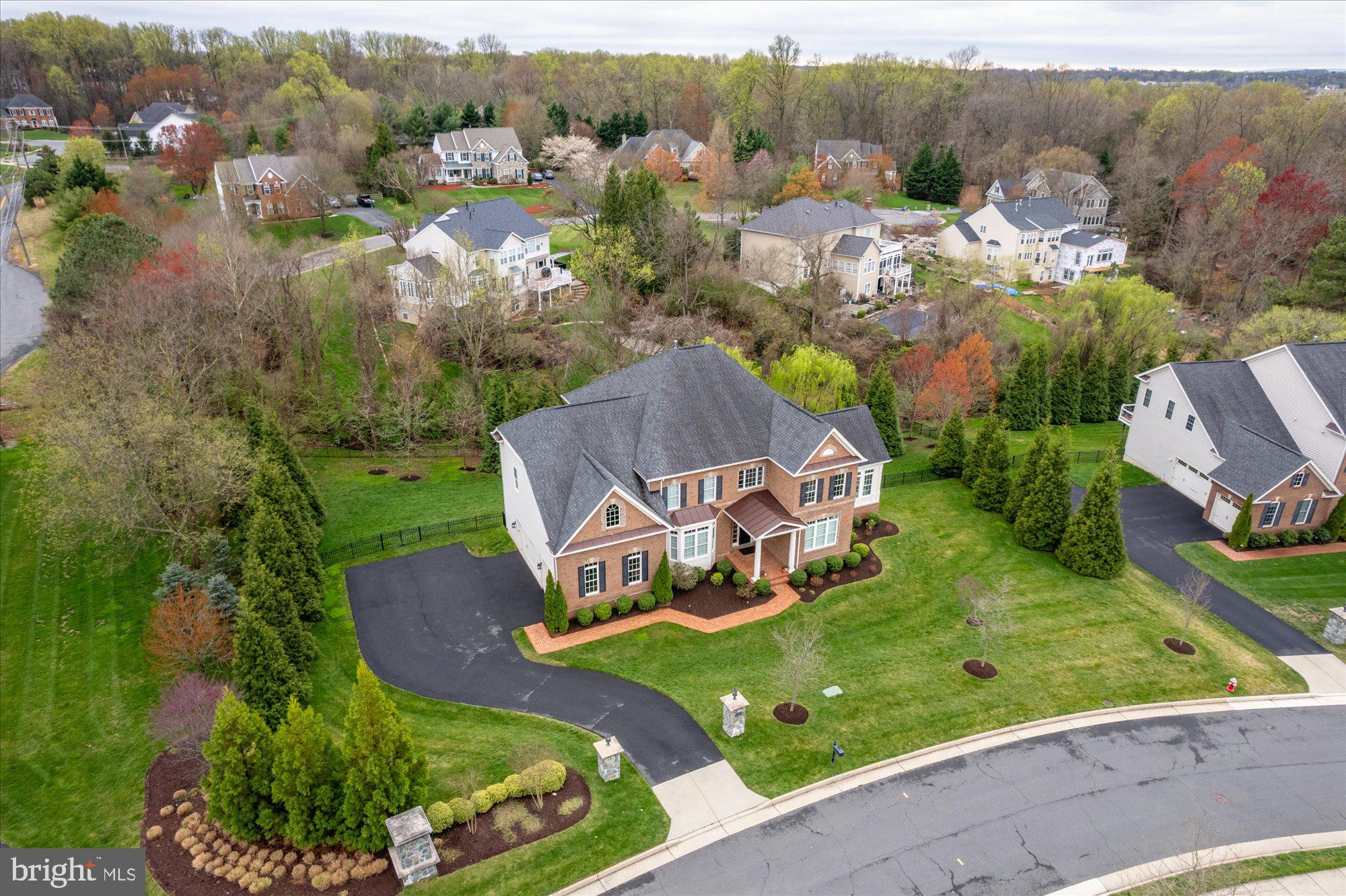 SHAKER KNOLLS - Residential
