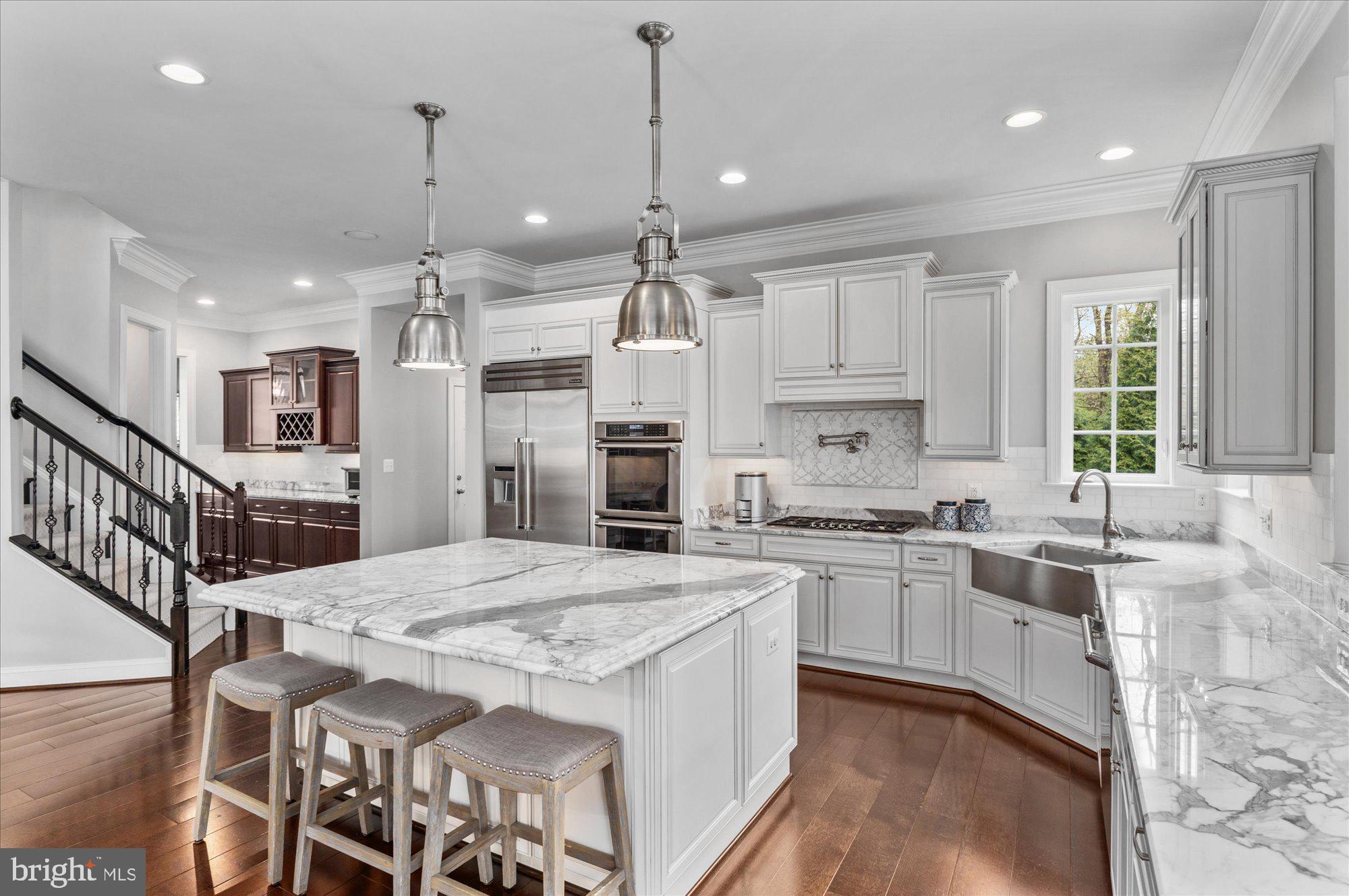 SHAKER KNOLLS - Residential