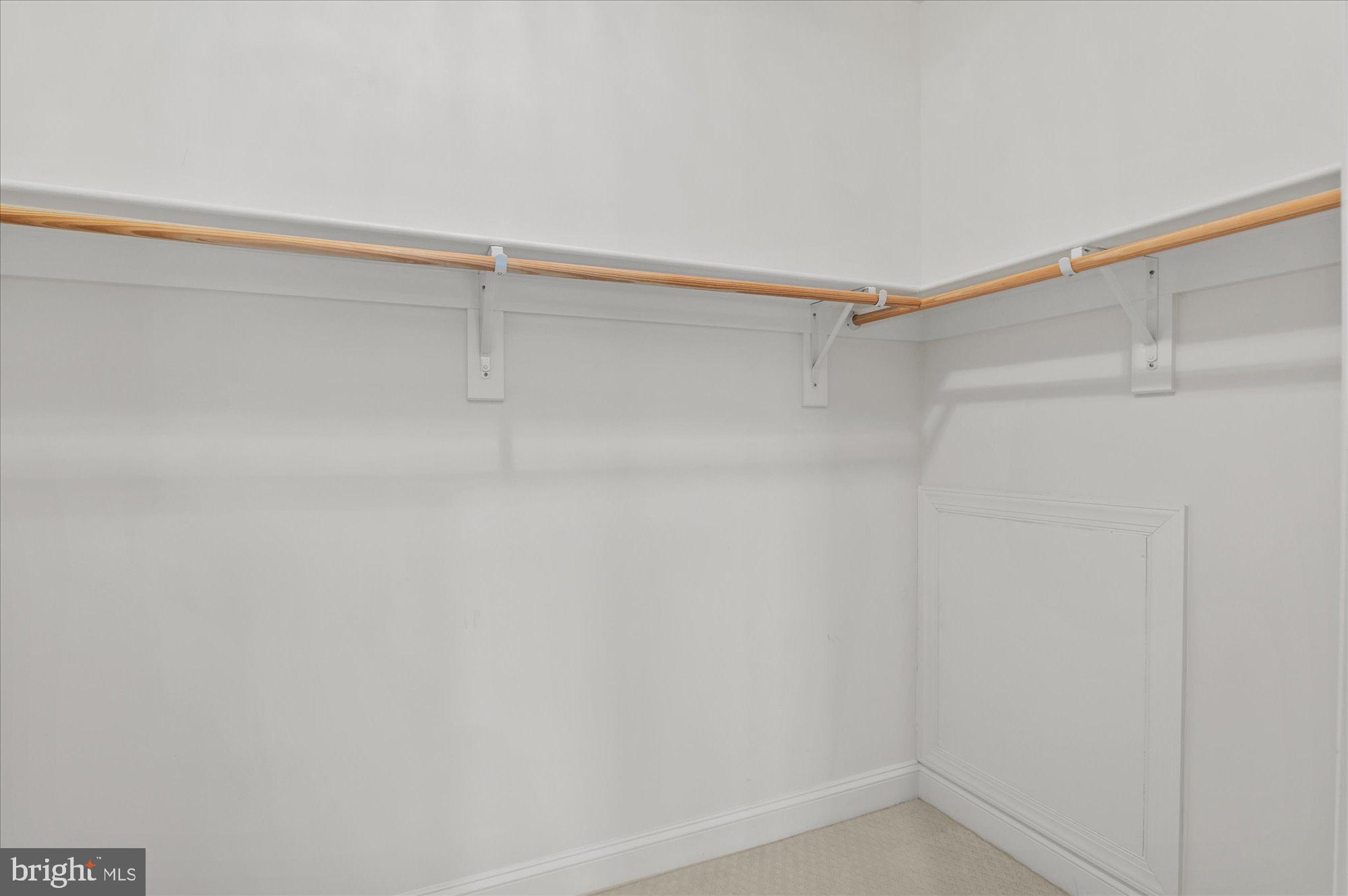 SHAKER KNOLLS - Residential