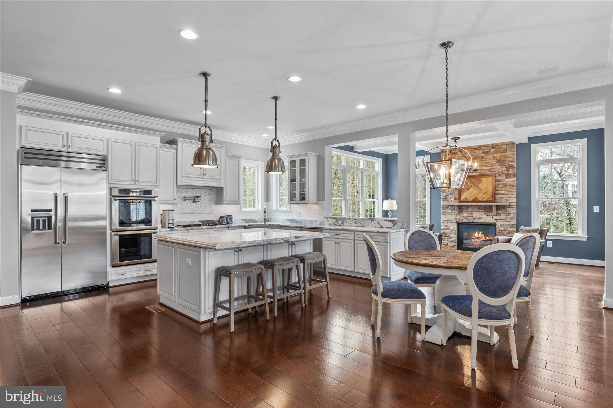 SHAKER KNOLLS - Residential