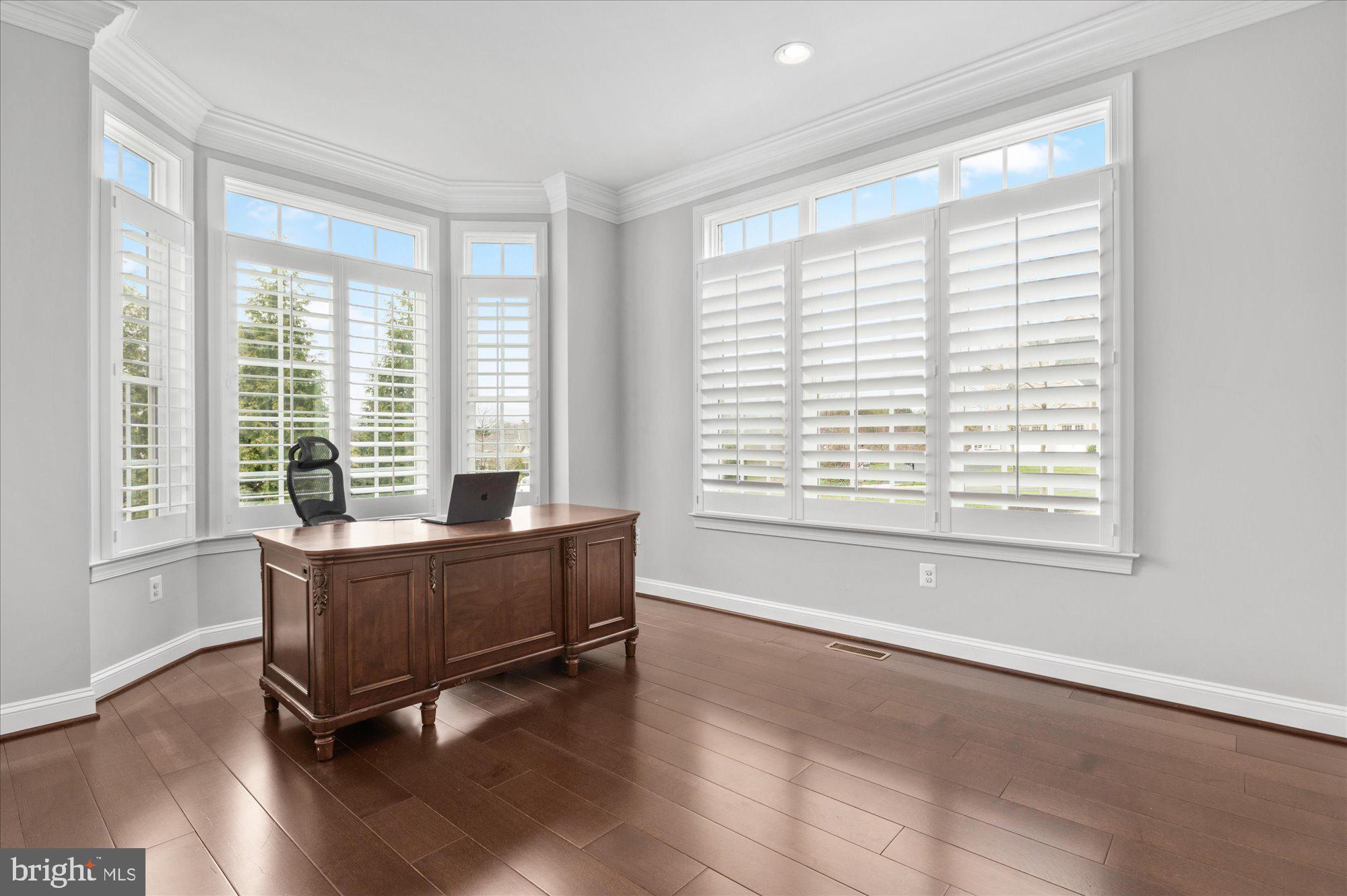 SHAKER KNOLLS - Residential