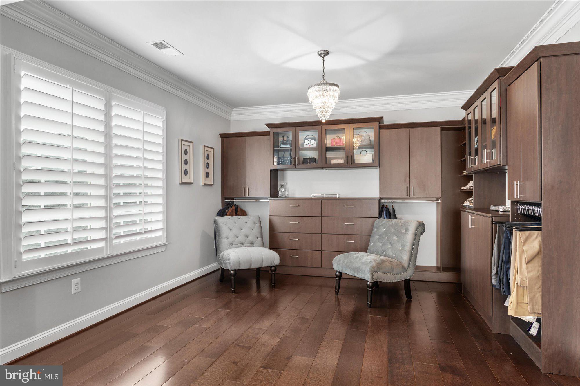 SHAKER KNOLLS - Residential