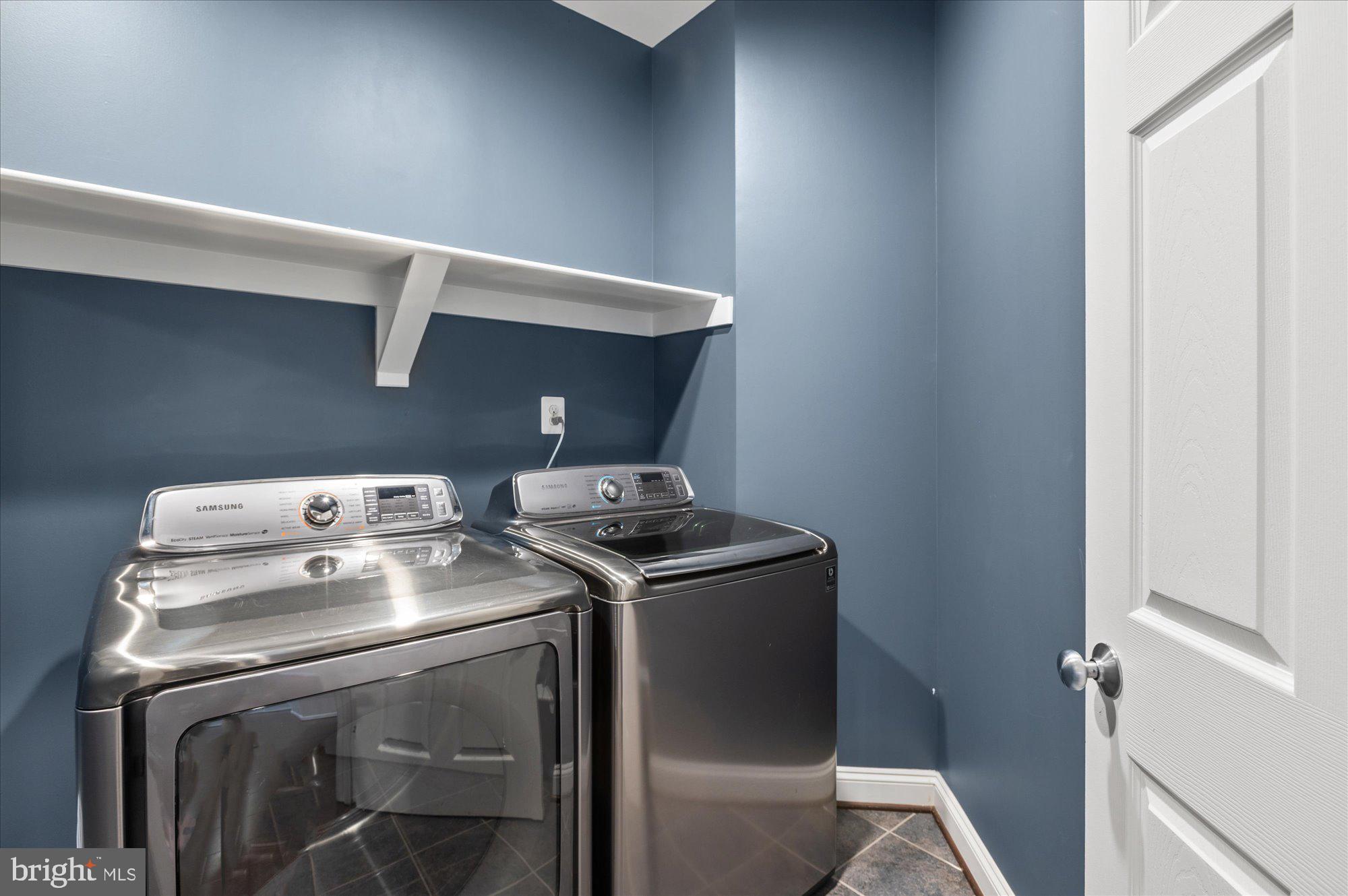 SHAKER KNOLLS - Residential