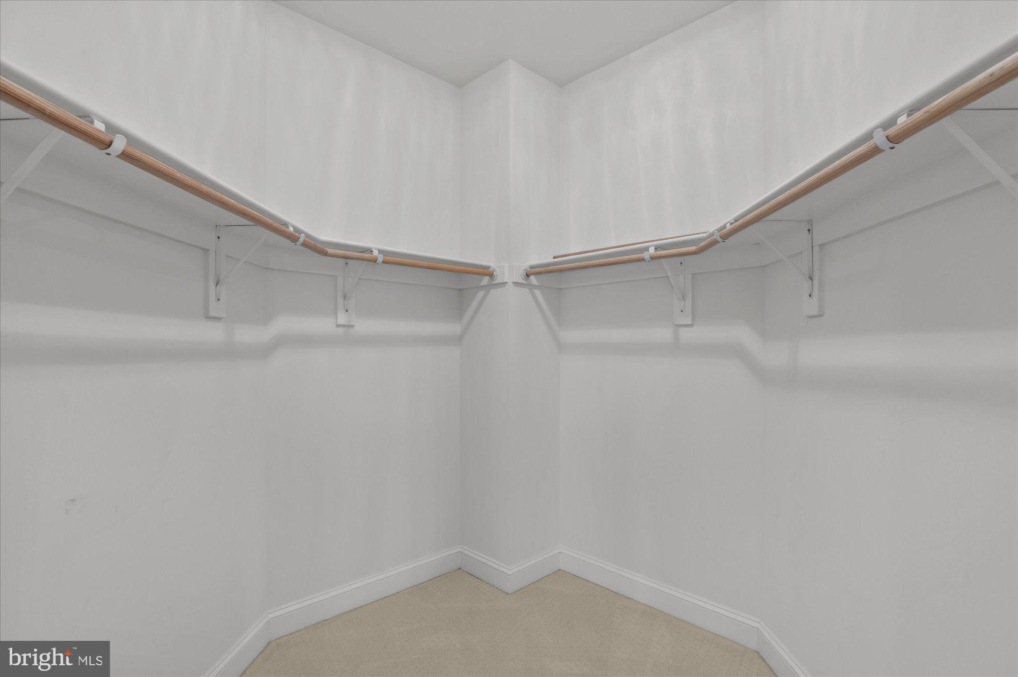 SHAKER KNOLLS - Residential