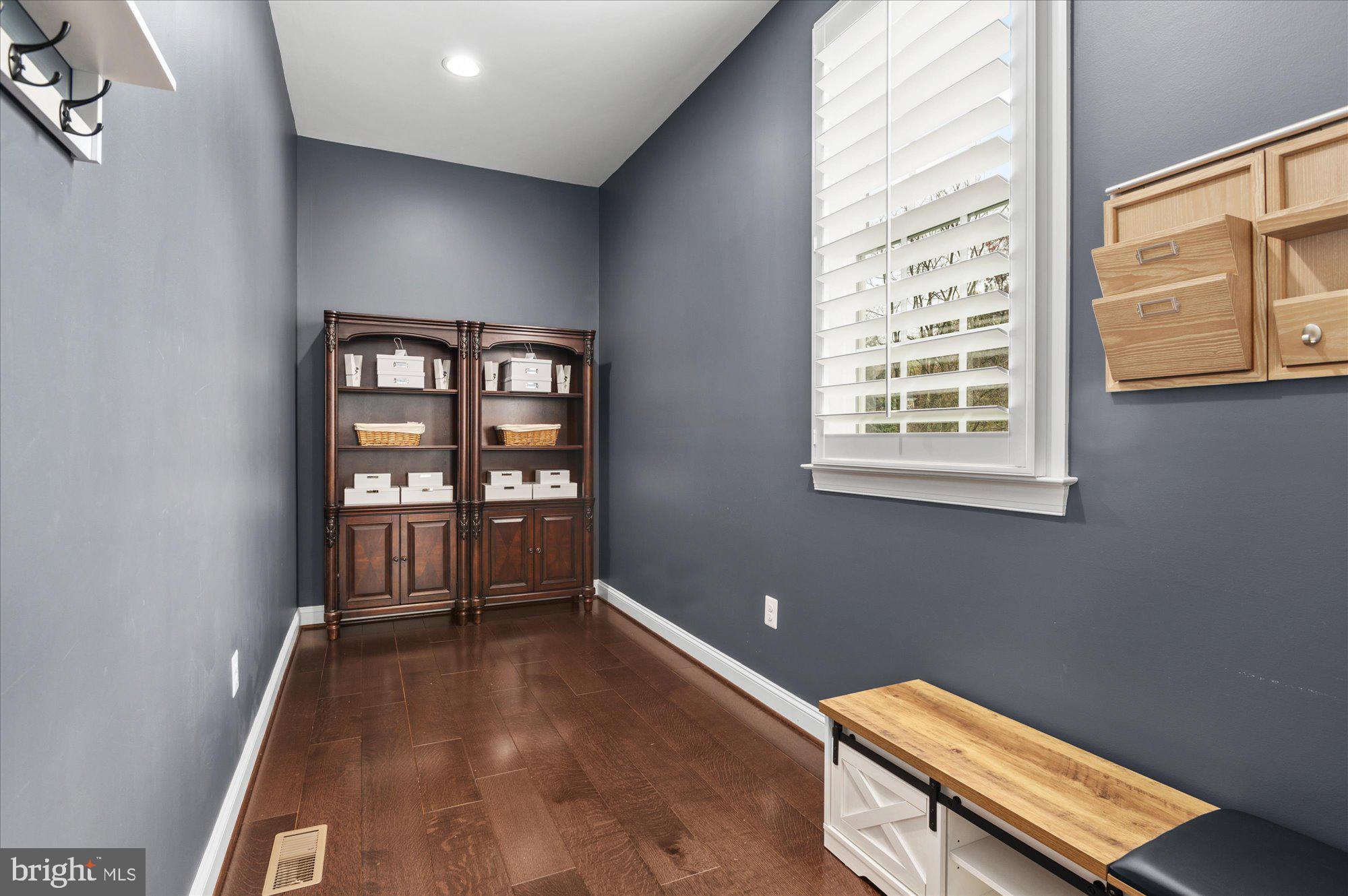 SHAKER KNOLLS - Residential