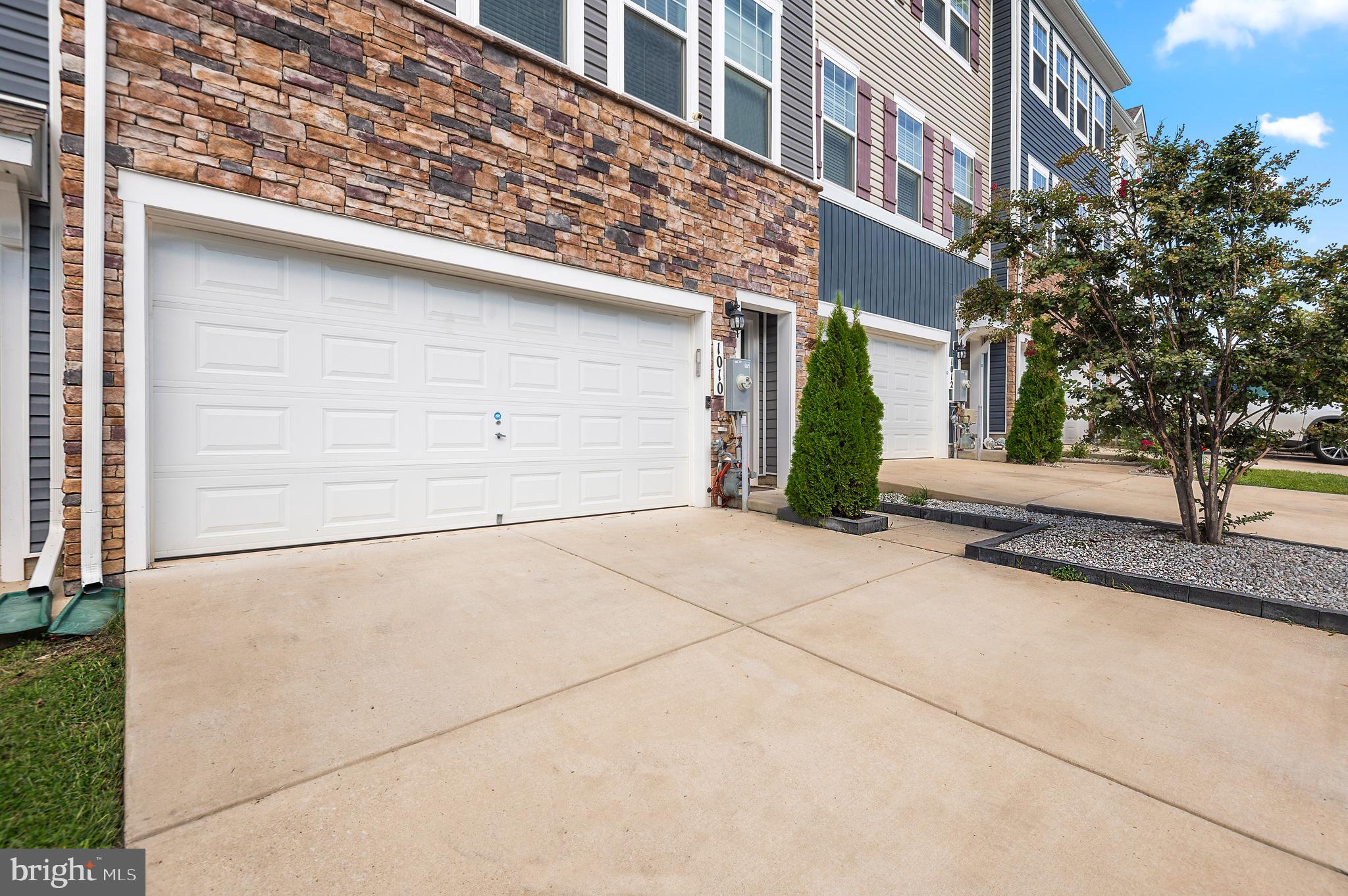 SEVERN MEADOWS - Residential