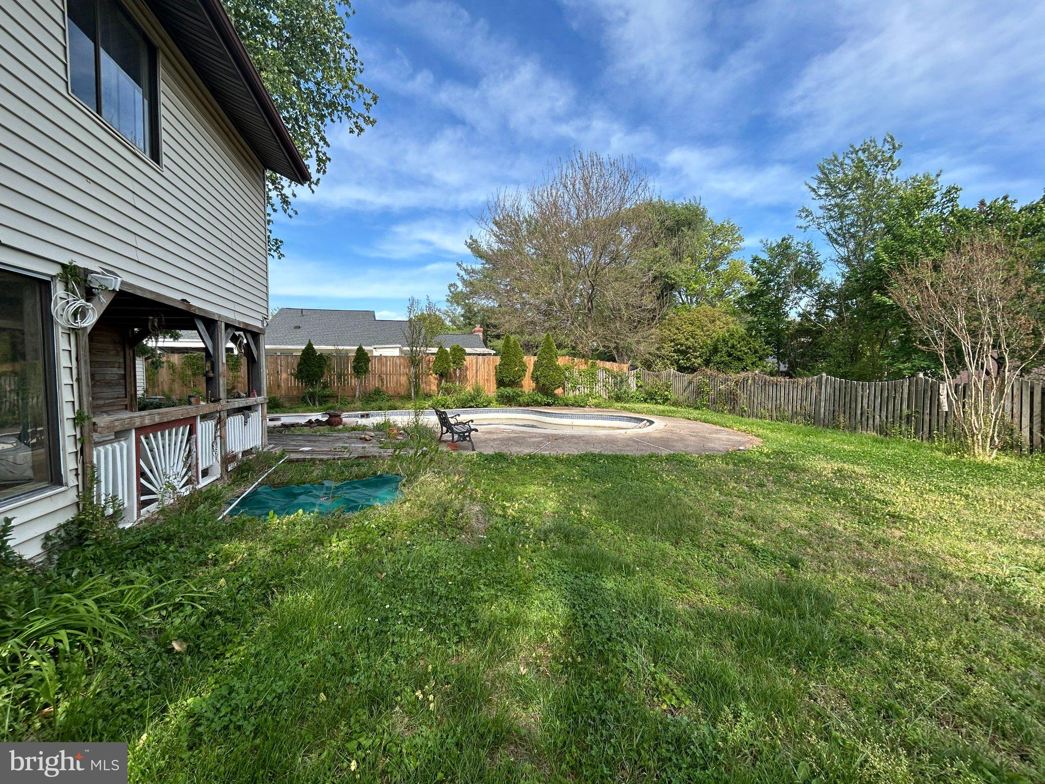 102 WRIGHTWOOD PLACE