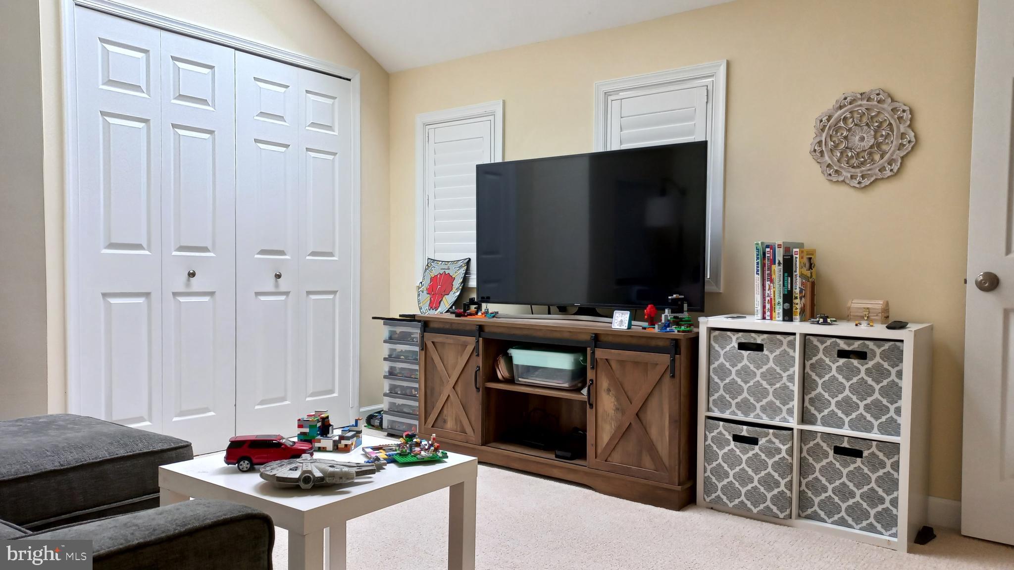 BENTLEY PLACE - Residential Lease