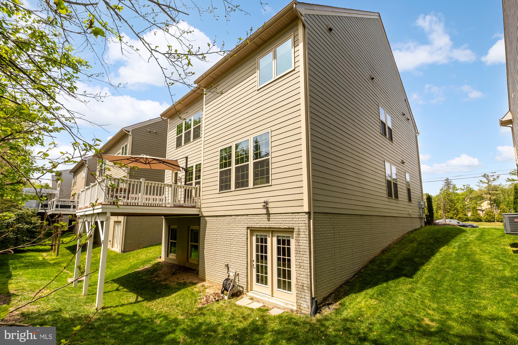 WOODSON SQUARE - Residential