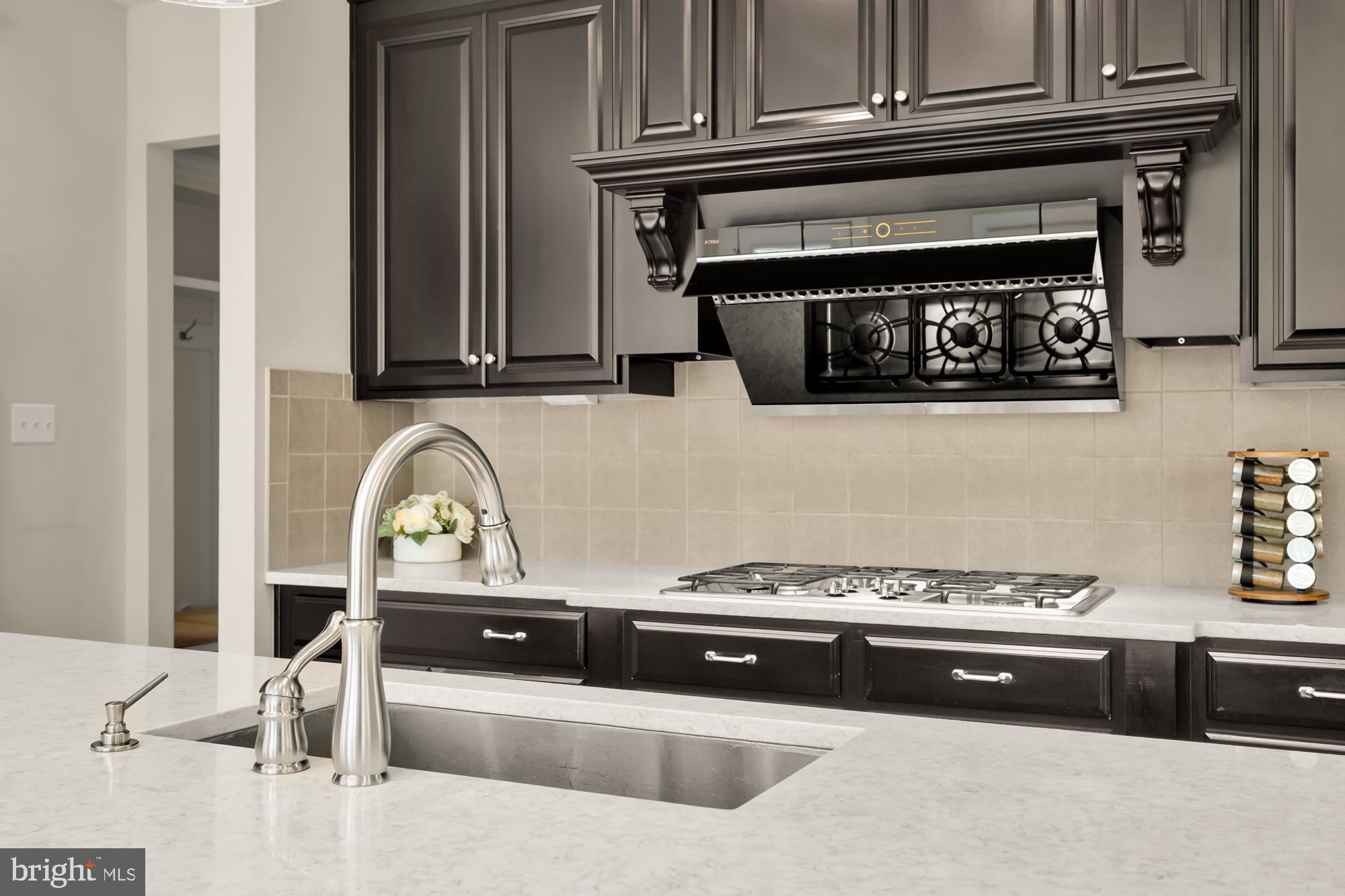 WOODSON SQUARE - Residential