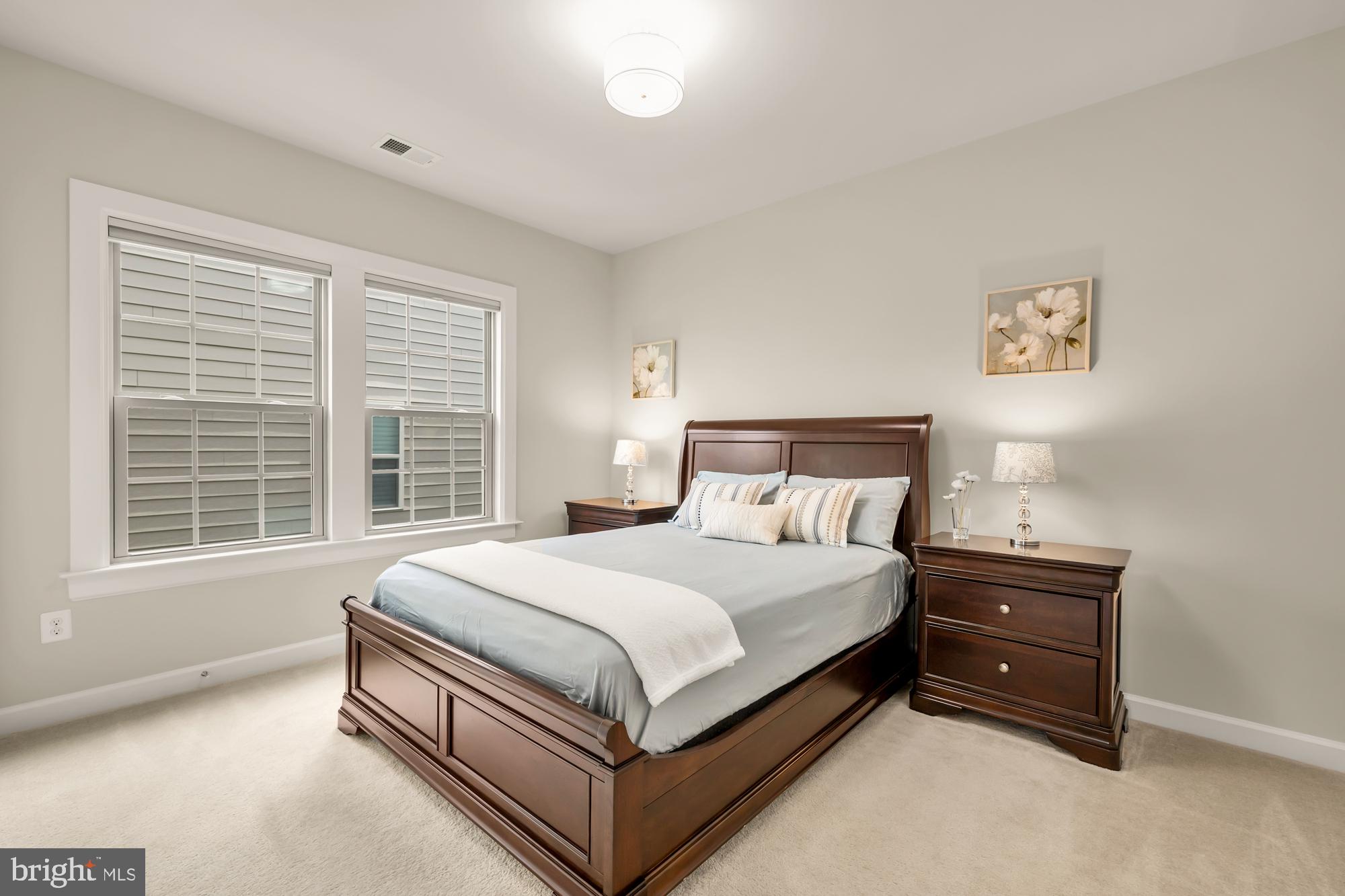 WOODSON SQUARE - Residential