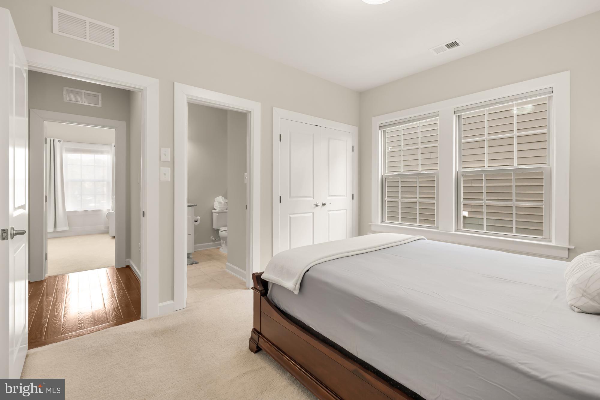 WOODSON SQUARE - Residential