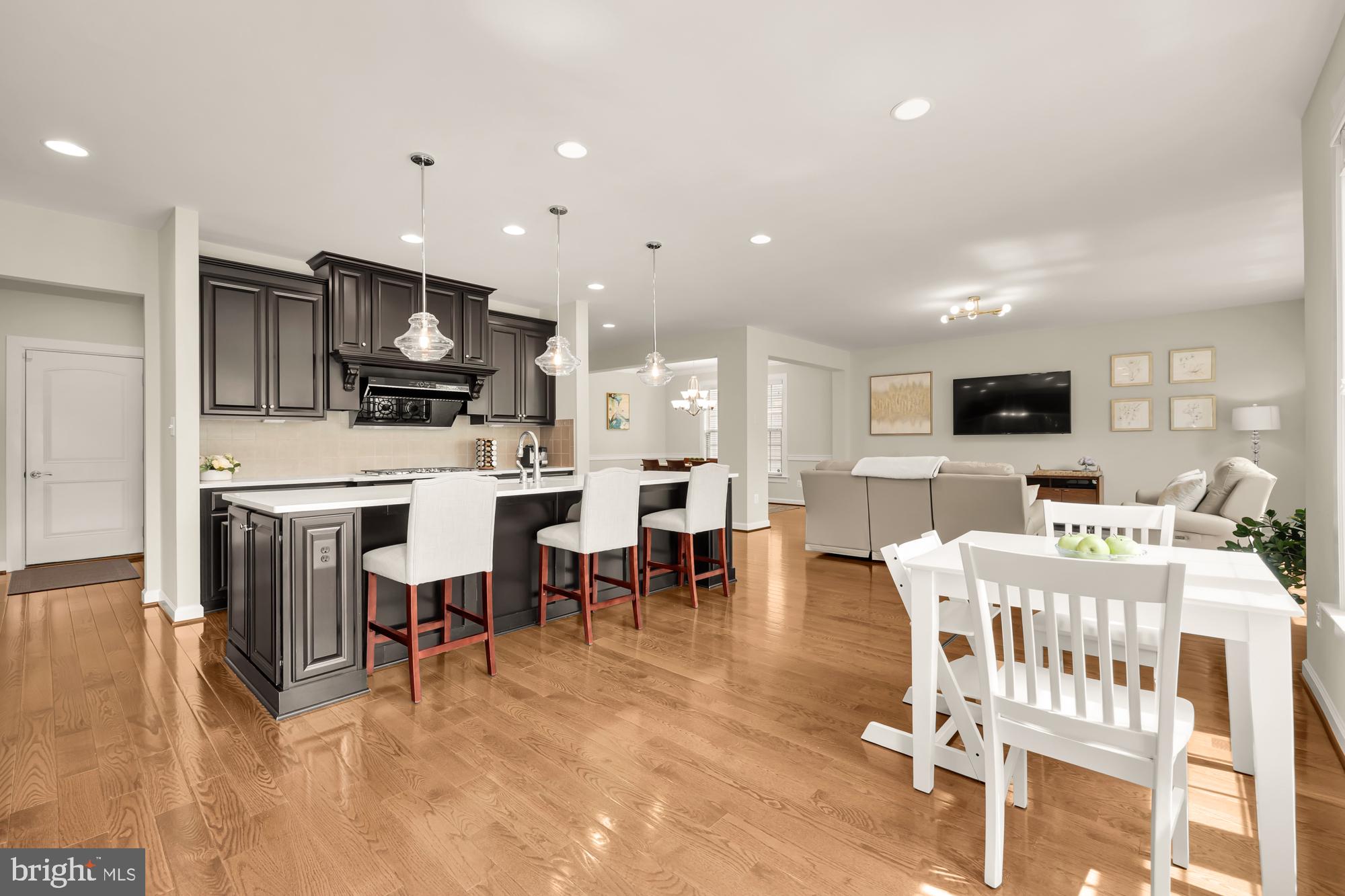 WOODSON SQUARE - Residential