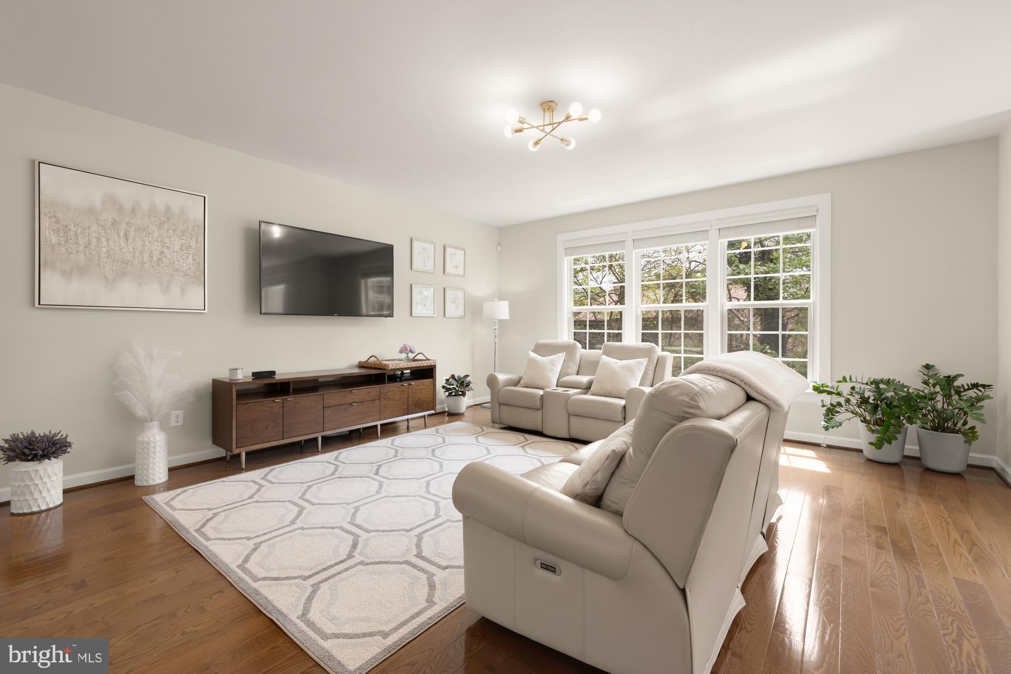 WOODSON SQUARE - Residential