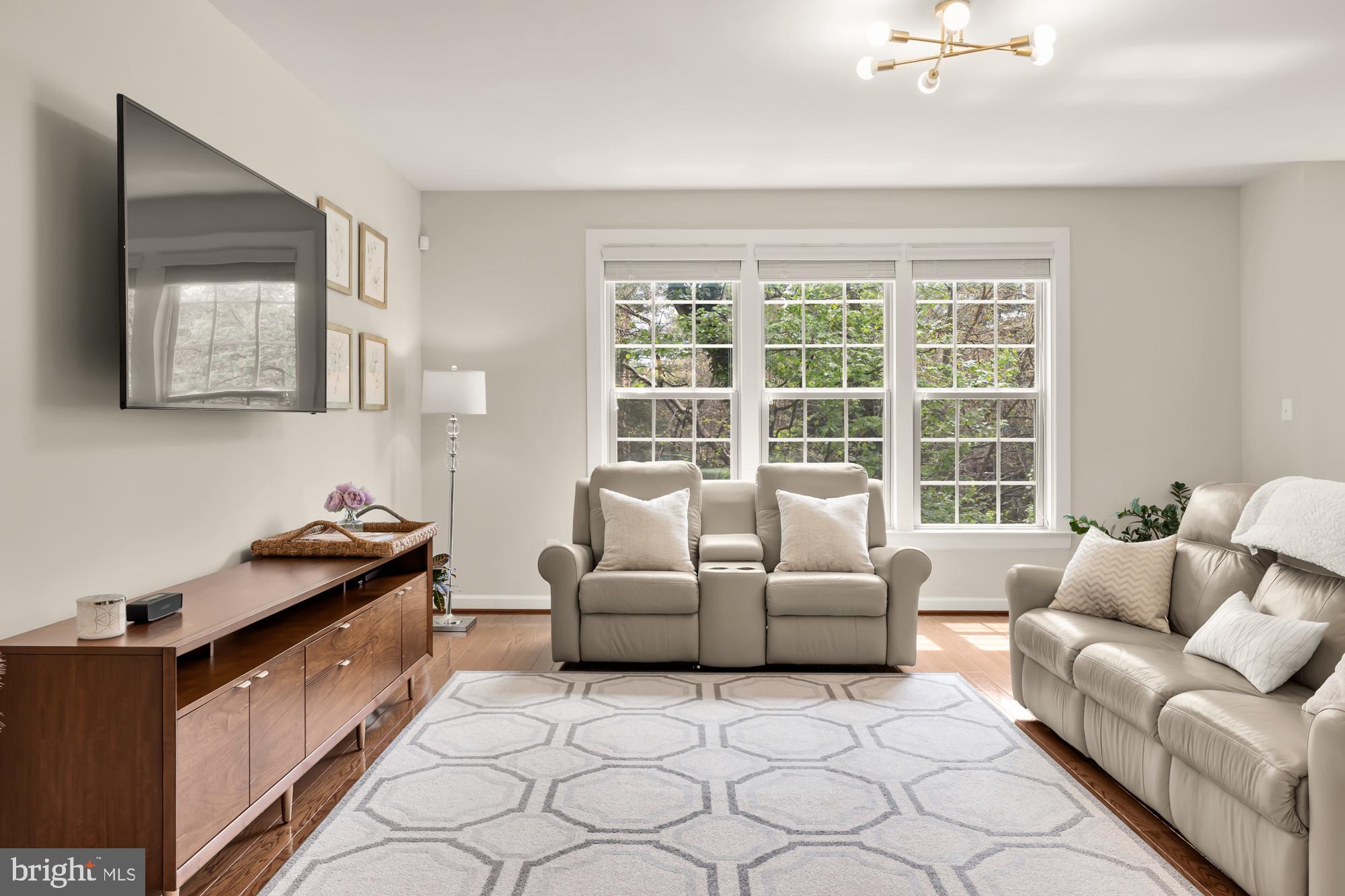 WOODSON SQUARE - Residential