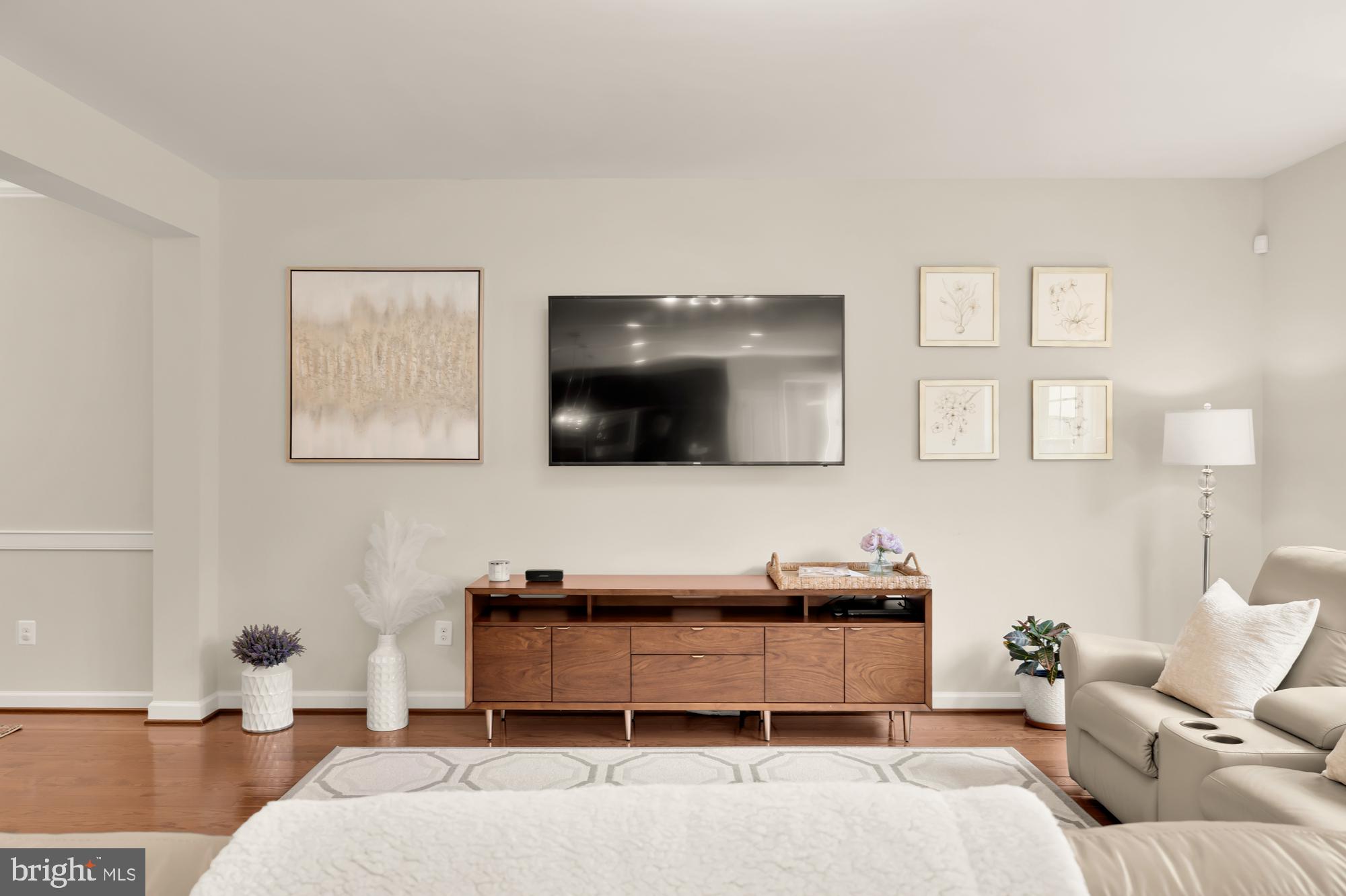 WOODSON SQUARE - Residential