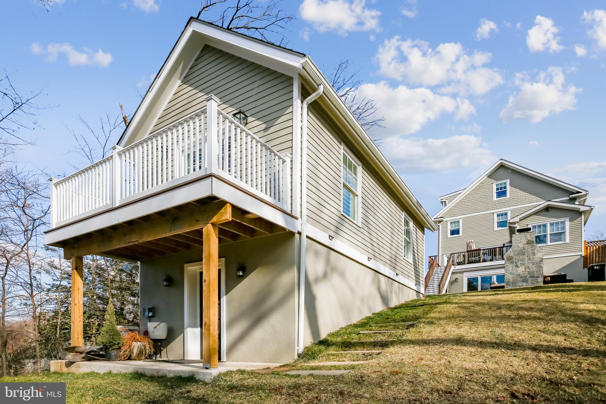 MAYWOOD - Residential