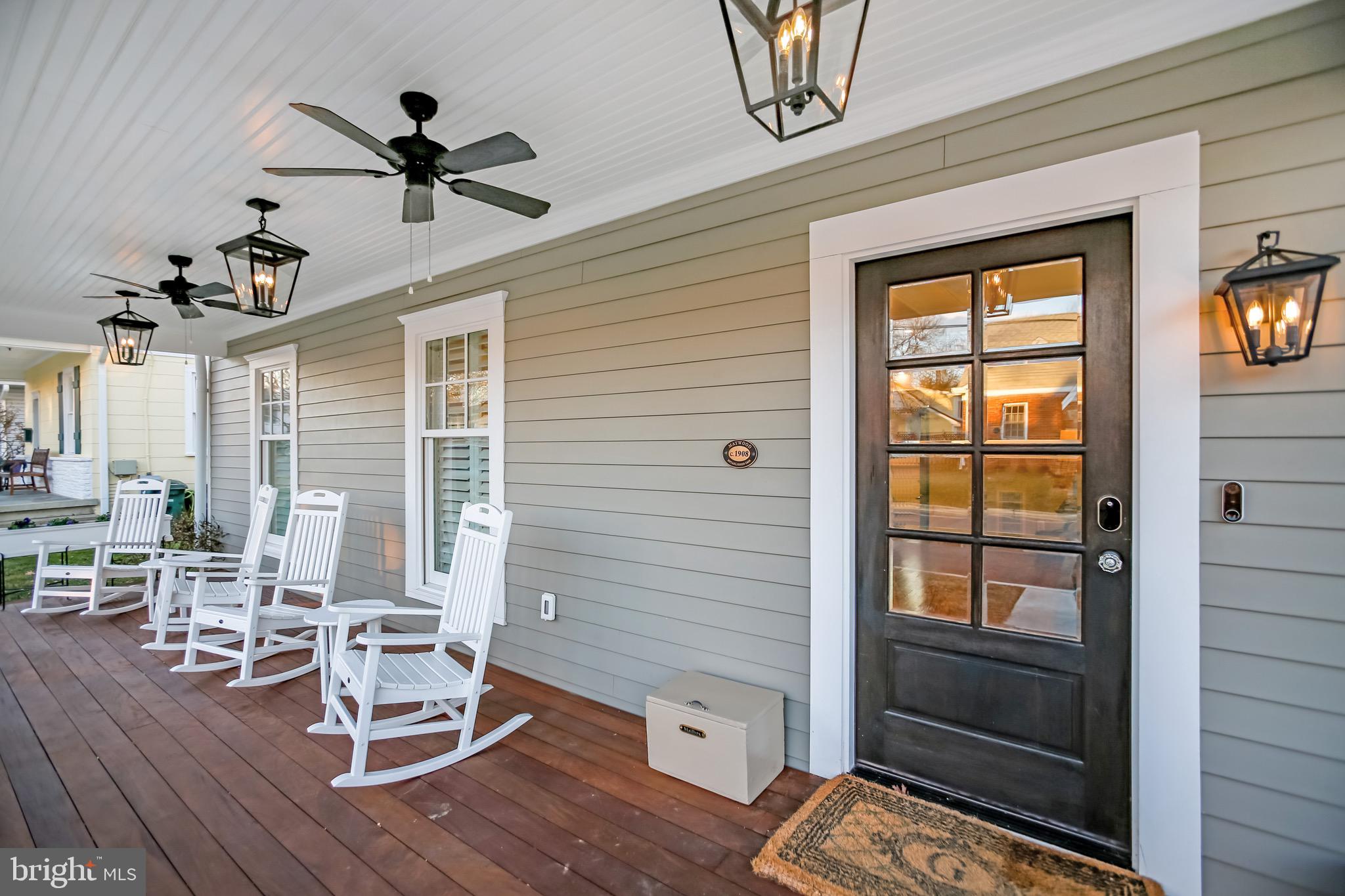 MAYWOOD - Residential