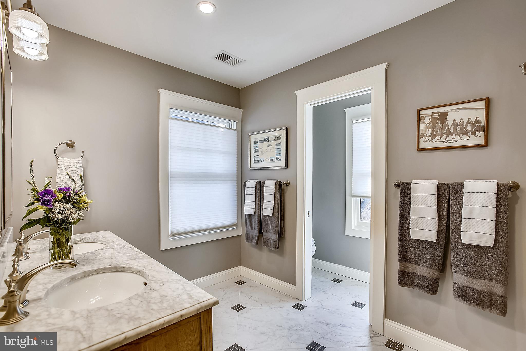 MAYWOOD - Residential