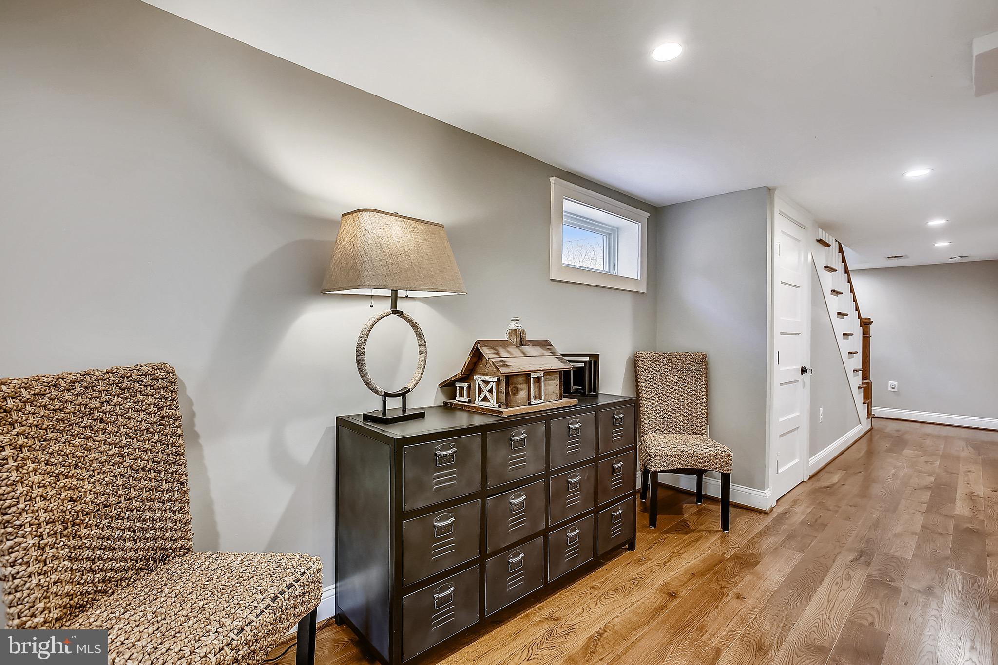 MAYWOOD - Residential