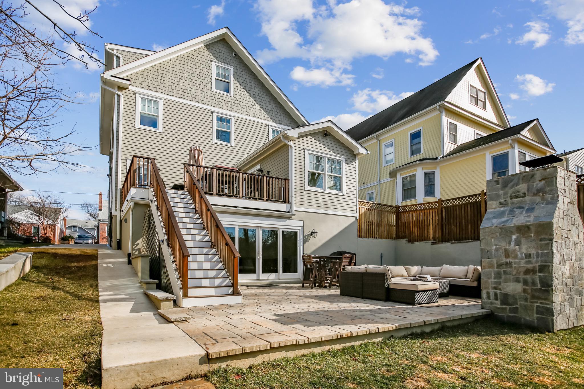 MAYWOOD - Residential