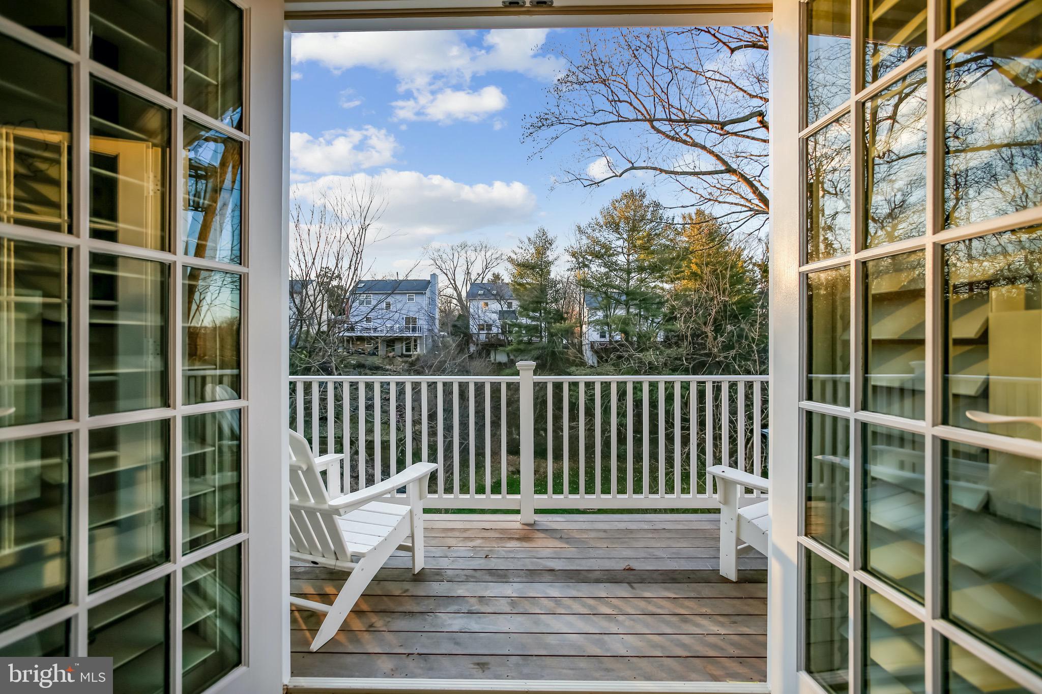 MAYWOOD - Residential