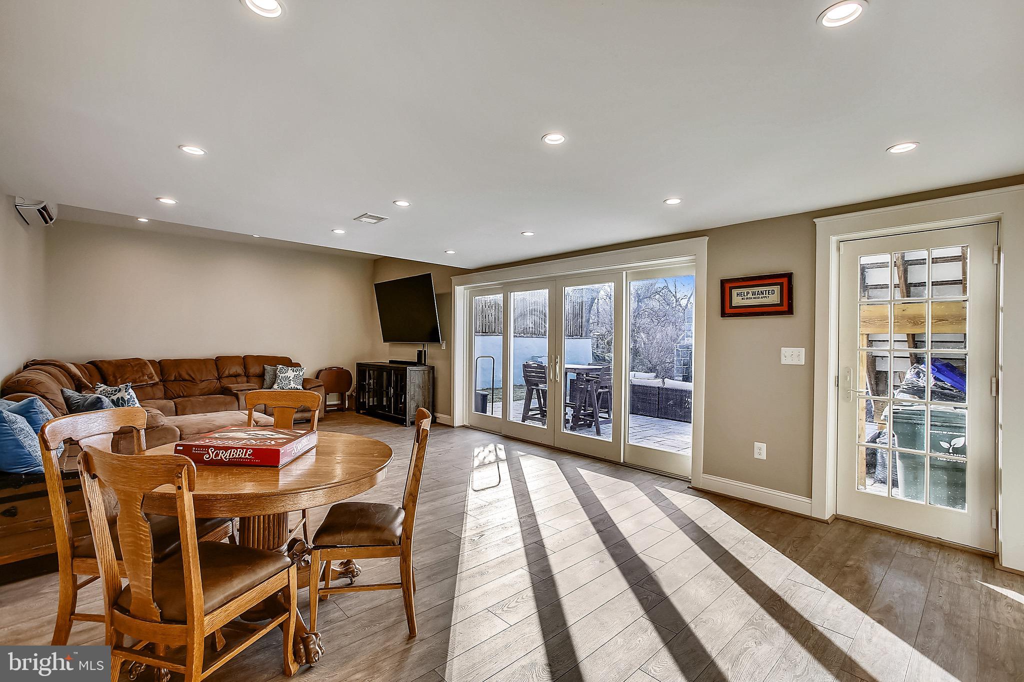 MAYWOOD - Residential