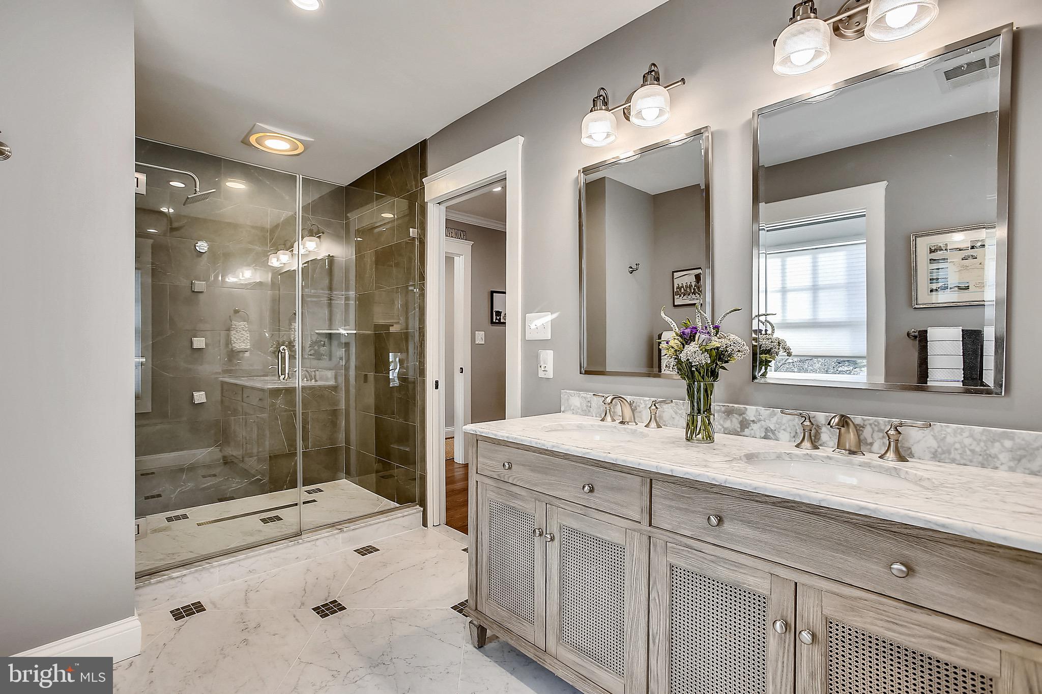 MAYWOOD - Residential