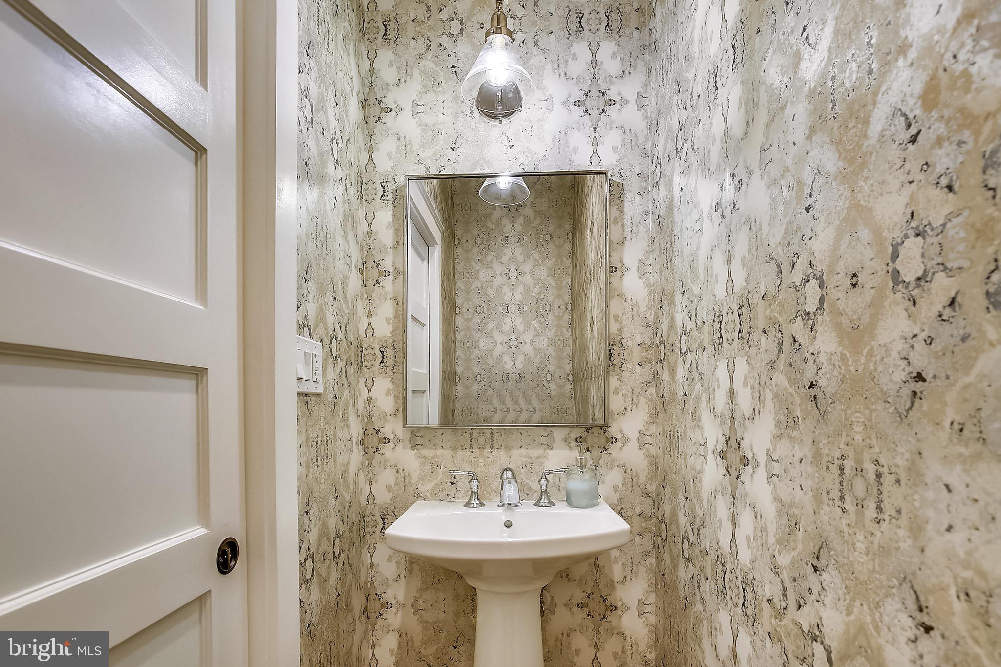 MAYWOOD - Residential