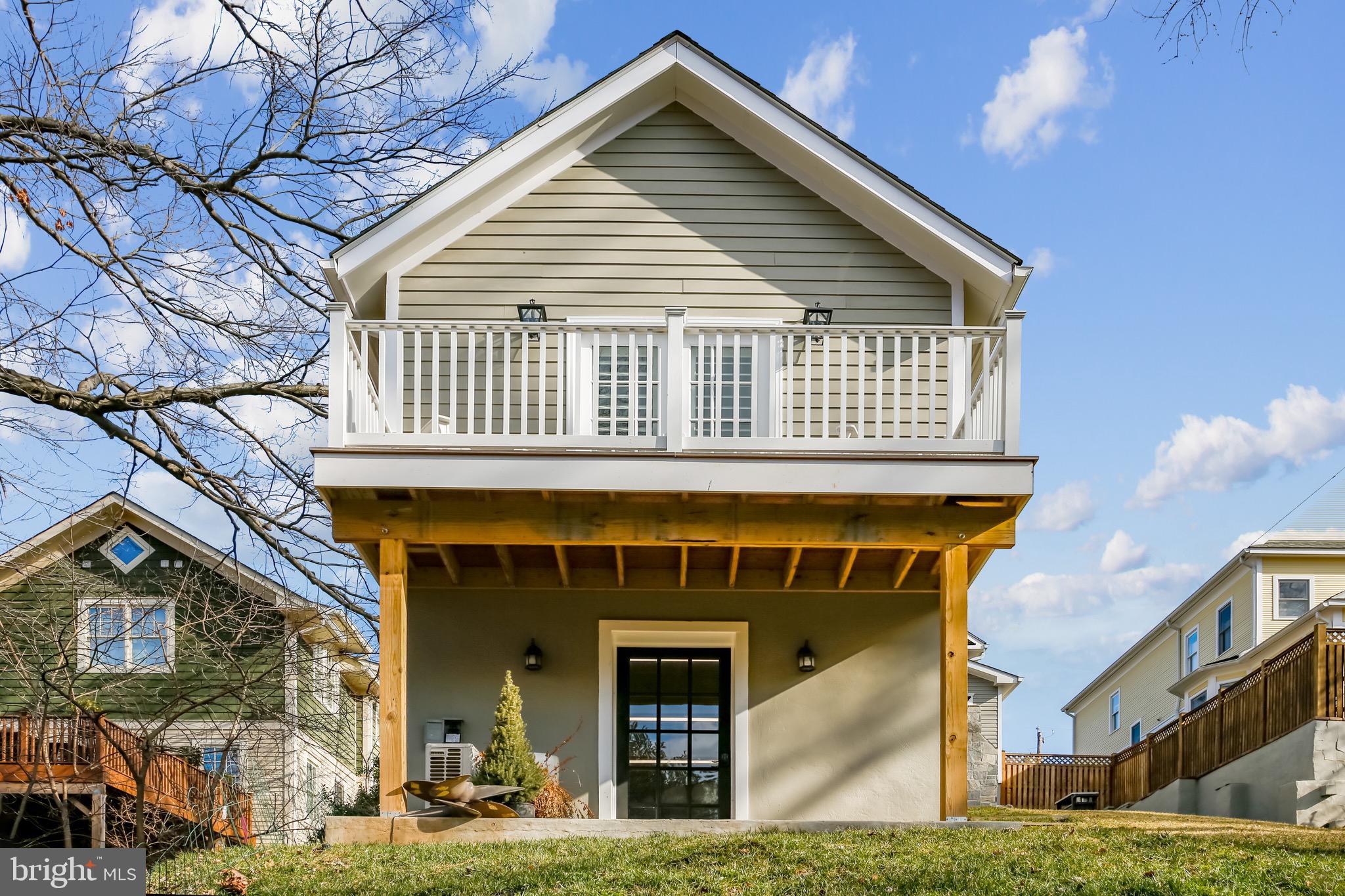 MAYWOOD - Residential