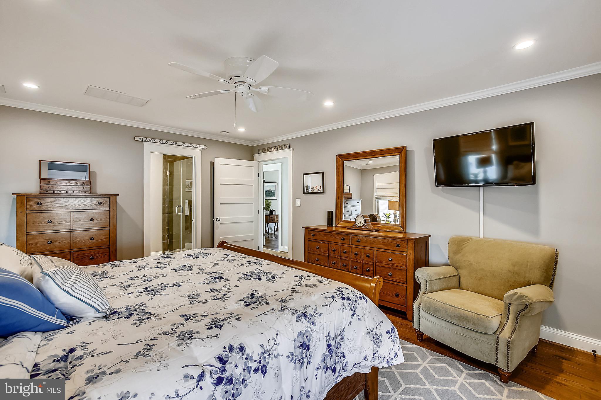 MAYWOOD - Residential