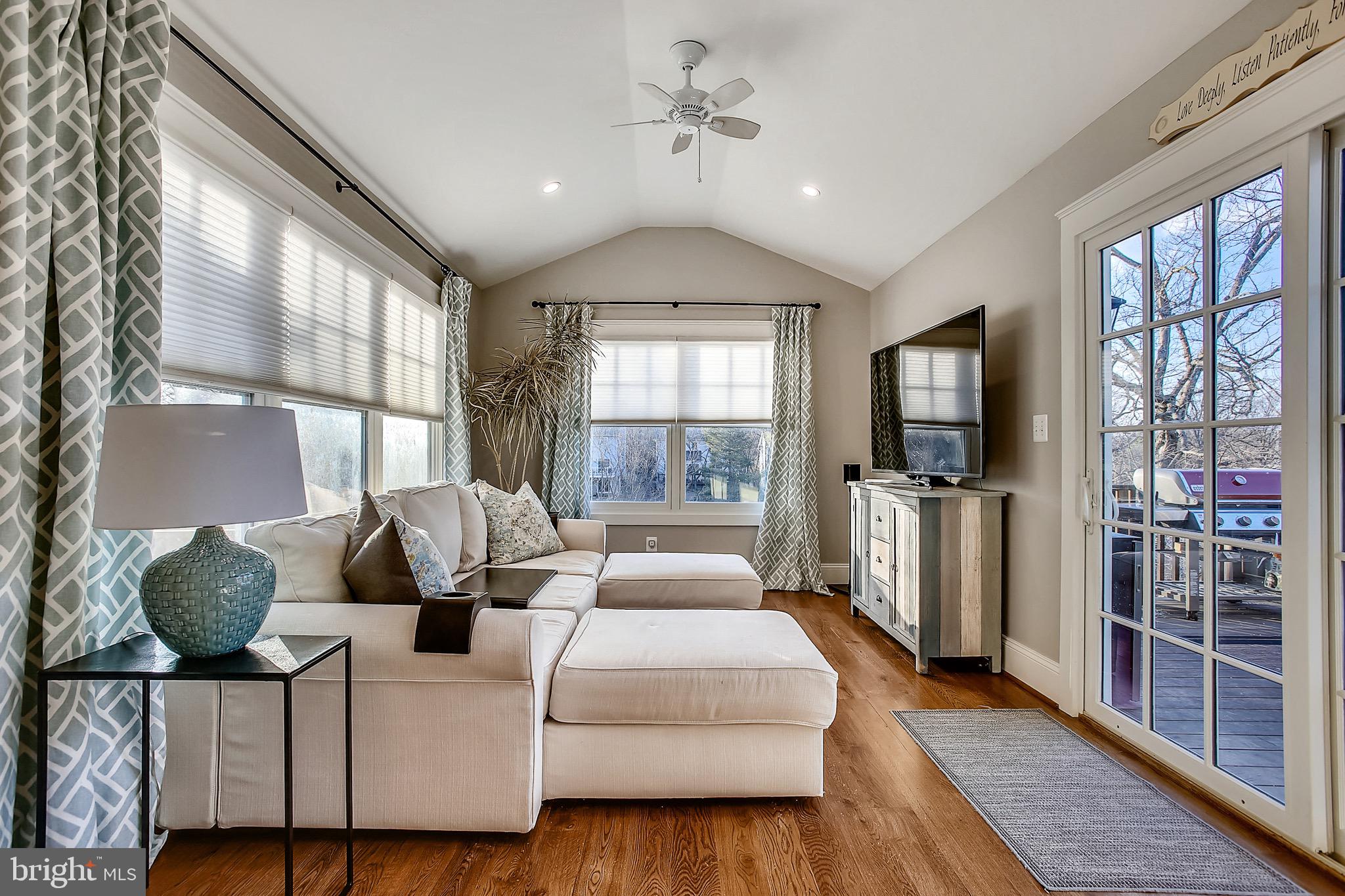 MAYWOOD - Residential