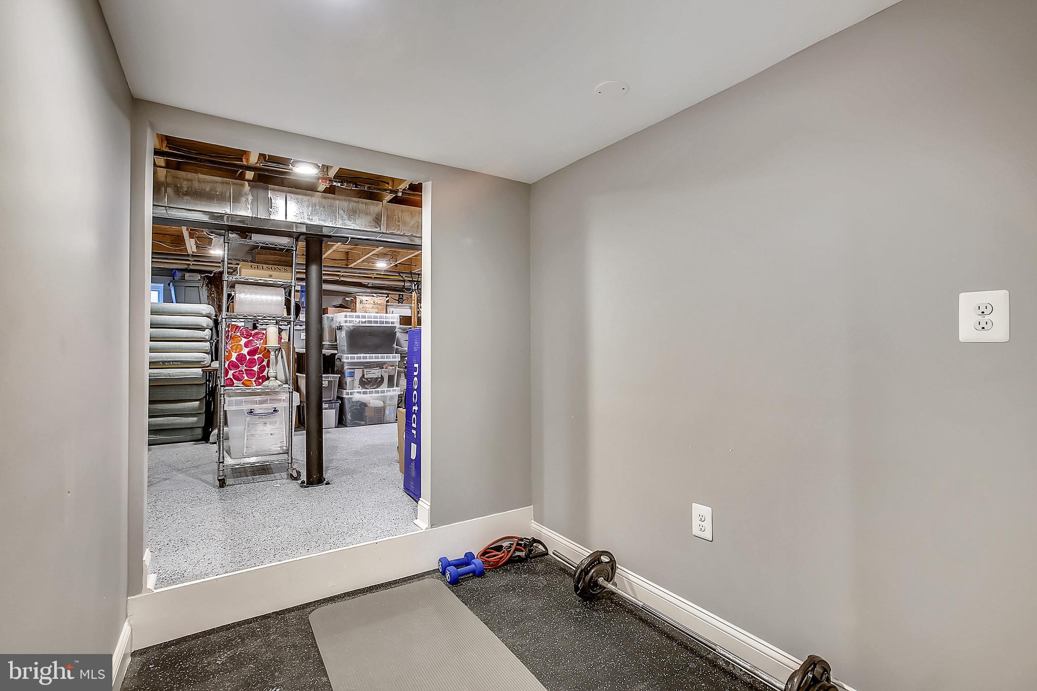 MAYWOOD - Residential