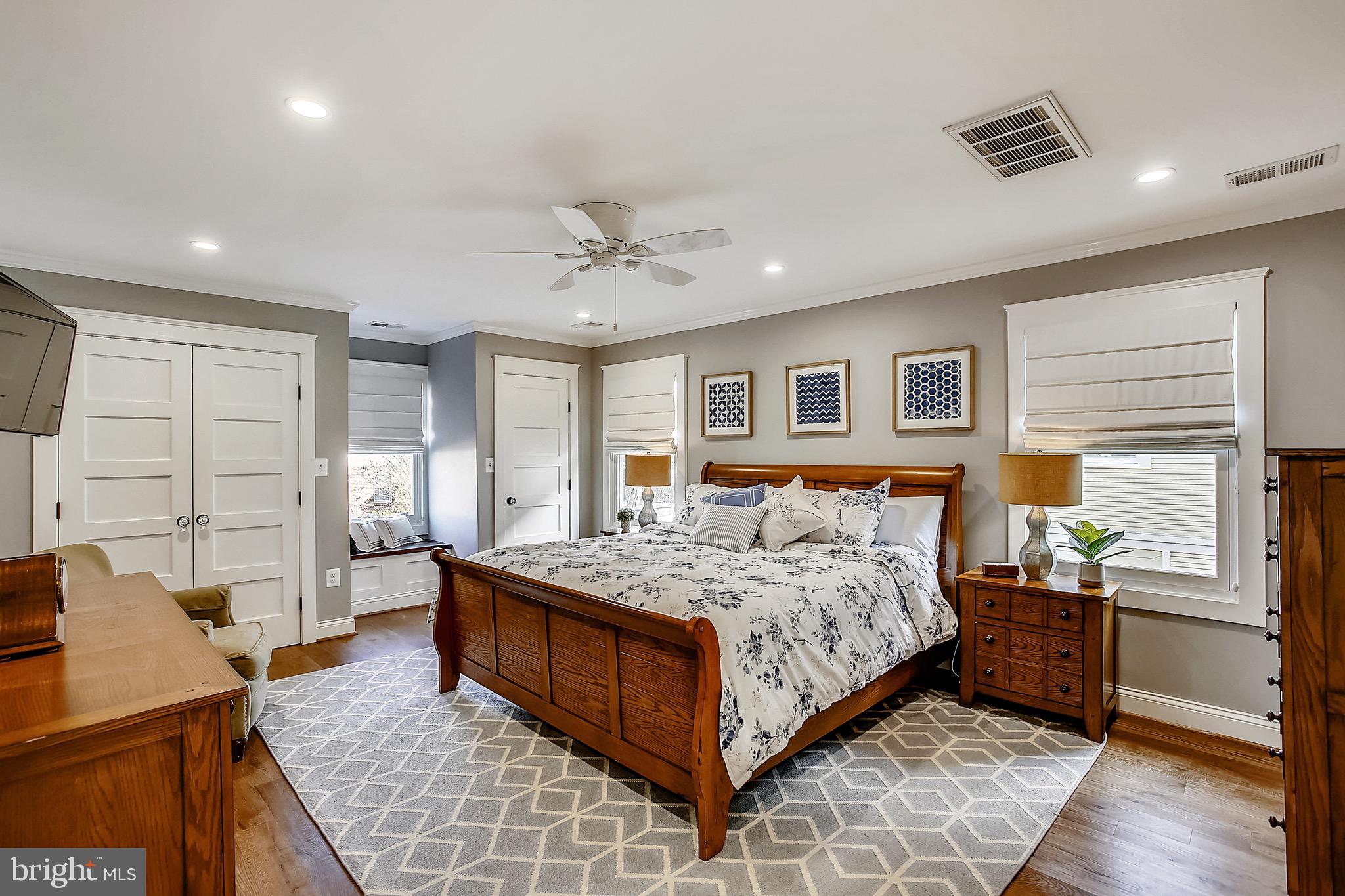 MAYWOOD - Residential