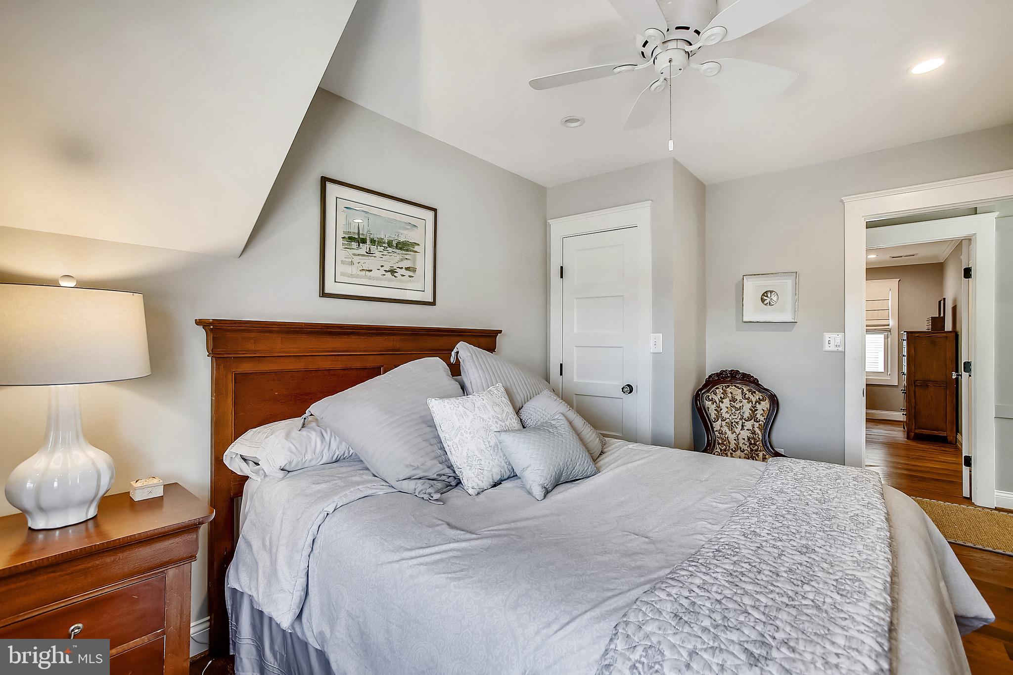 MAYWOOD - Residential