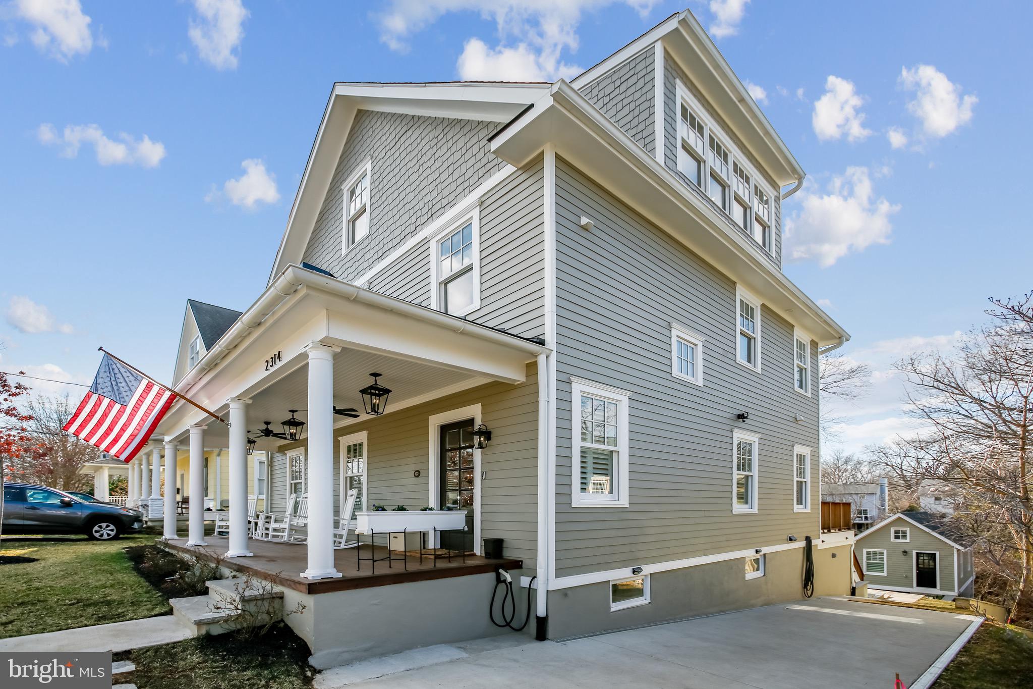 MAYWOOD - Residential