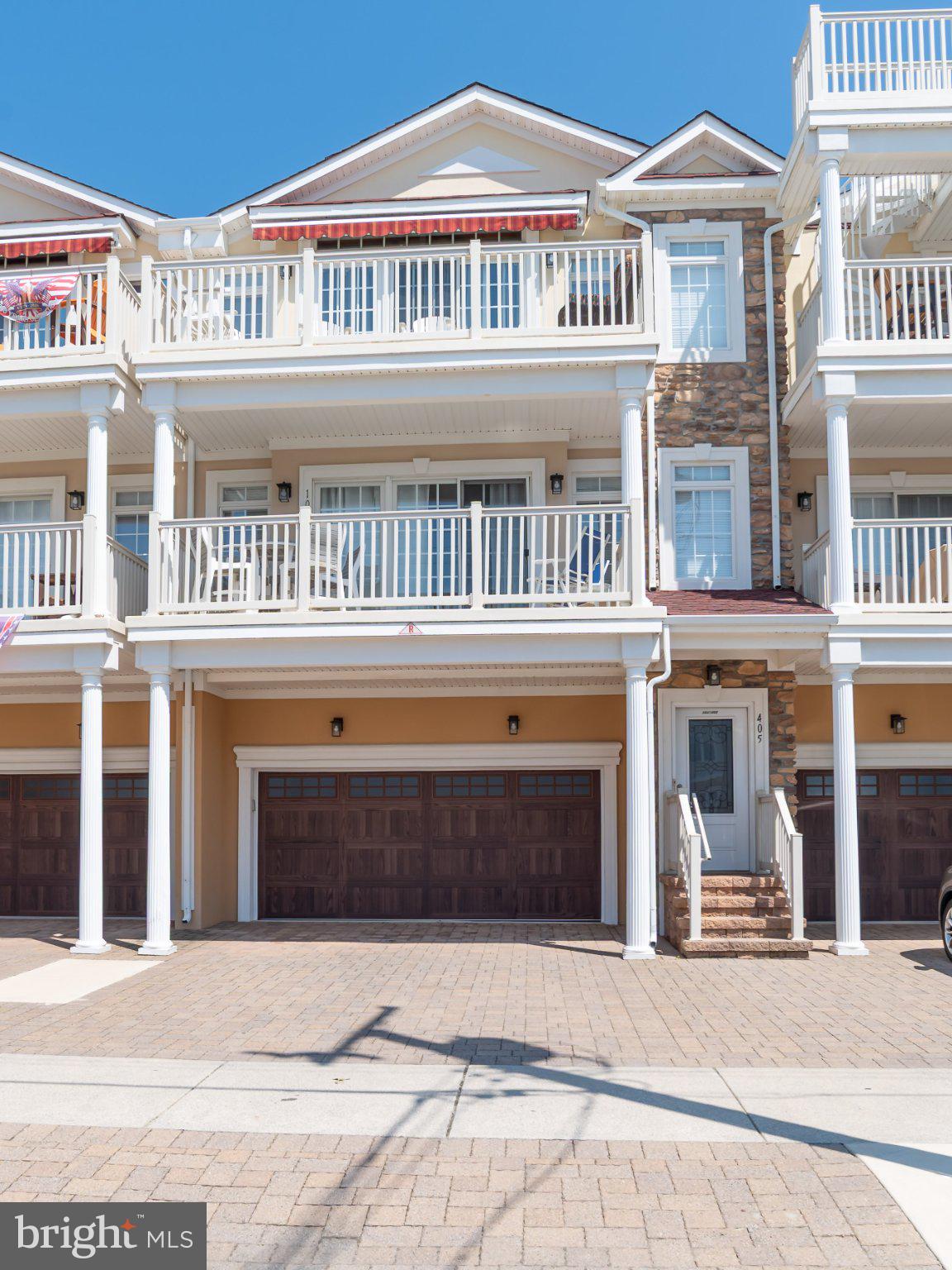 405 E 20TH AVENUE 102