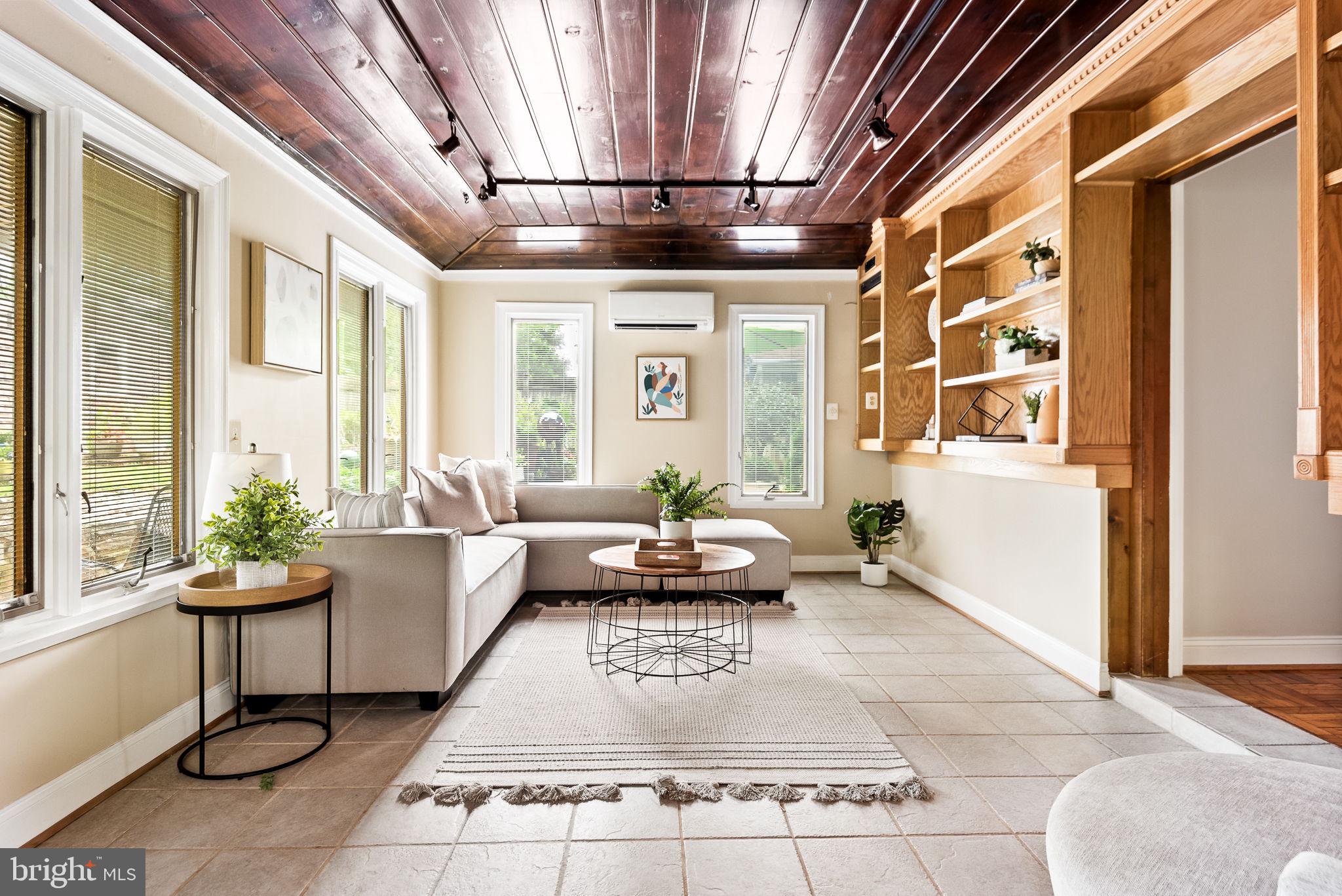 NEW HAMPSHIRE ESTATES - Residential