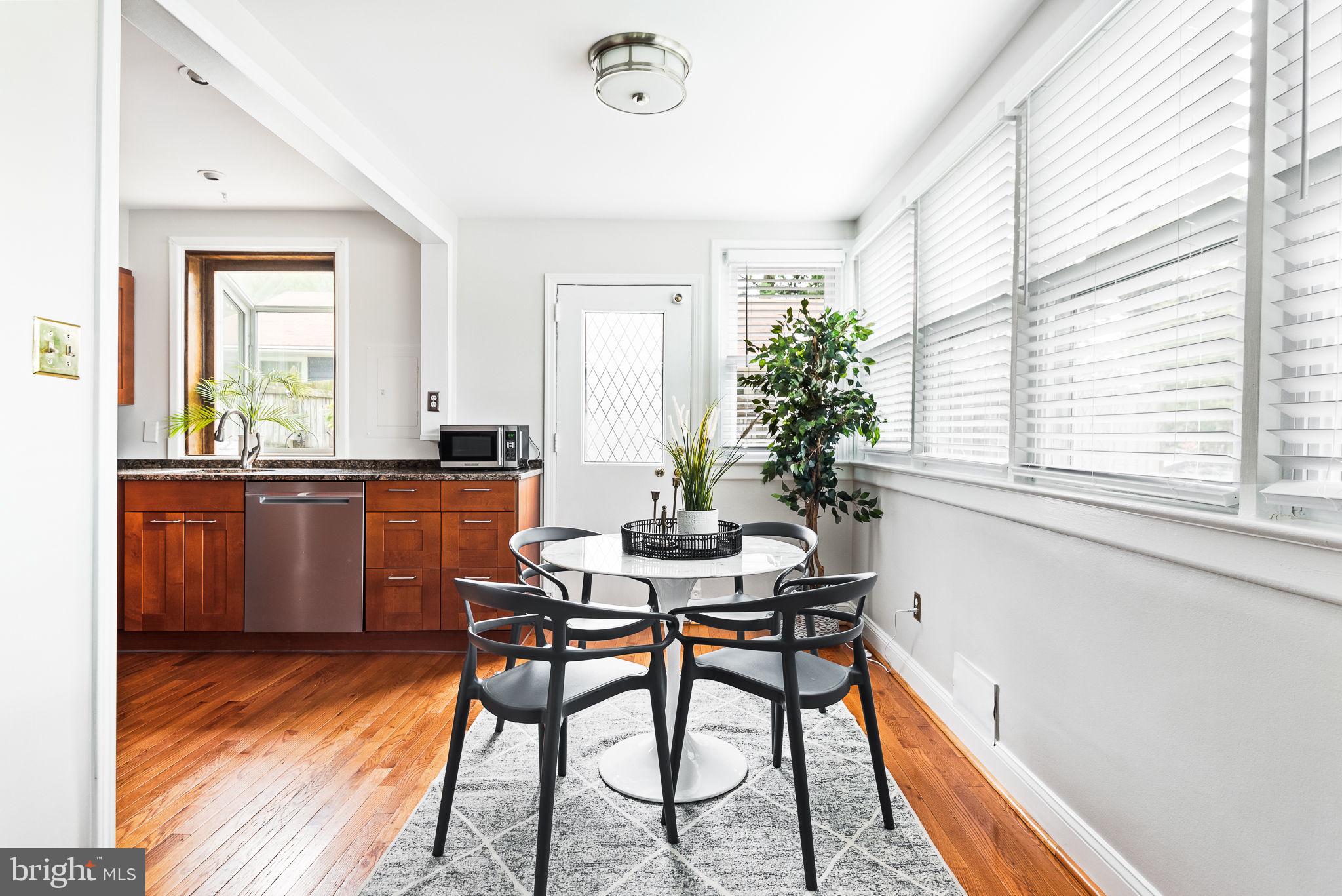 NEW HAMPSHIRE ESTATES - Residential