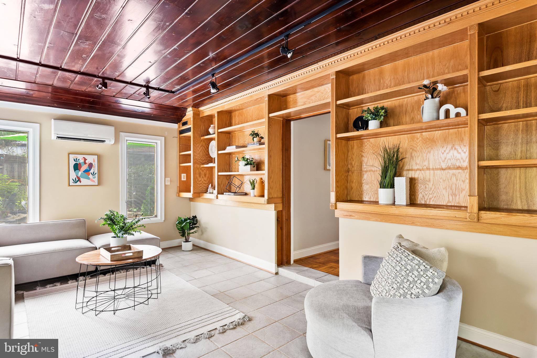 NEW HAMPSHIRE ESTATES - Residential