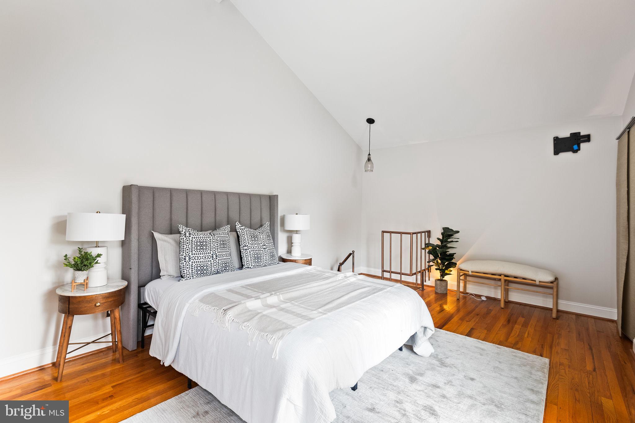 NEW HAMPSHIRE ESTATES - Residential