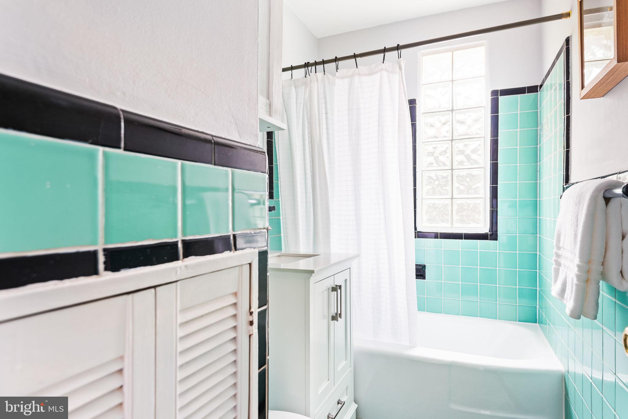 NEW HAMPSHIRE ESTATES - Residential