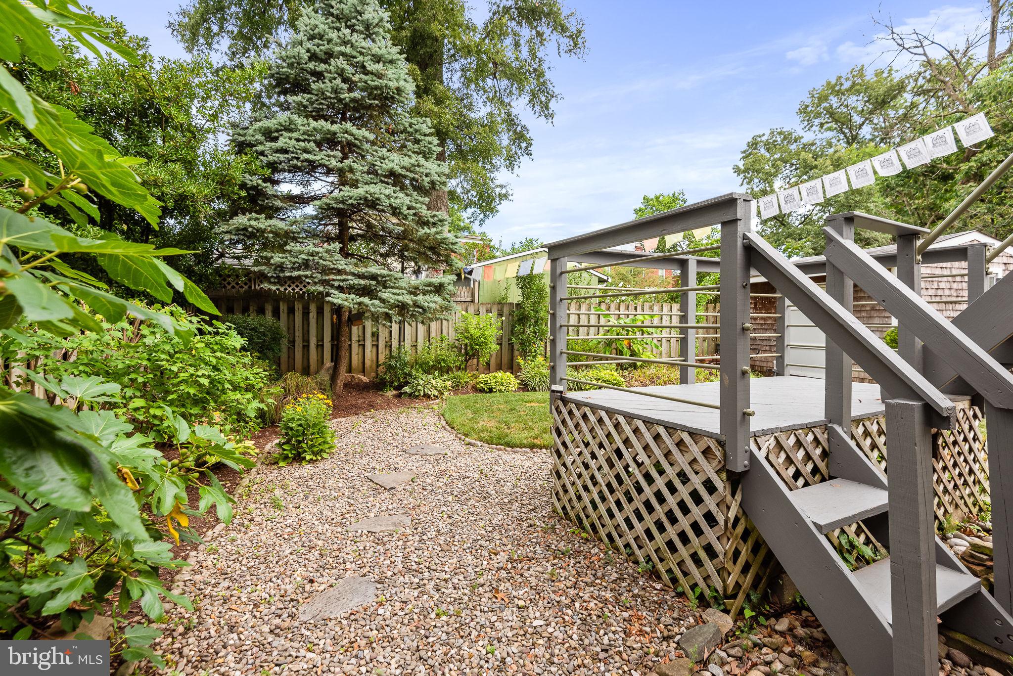 NEW HAMPSHIRE ESTATES - Residential