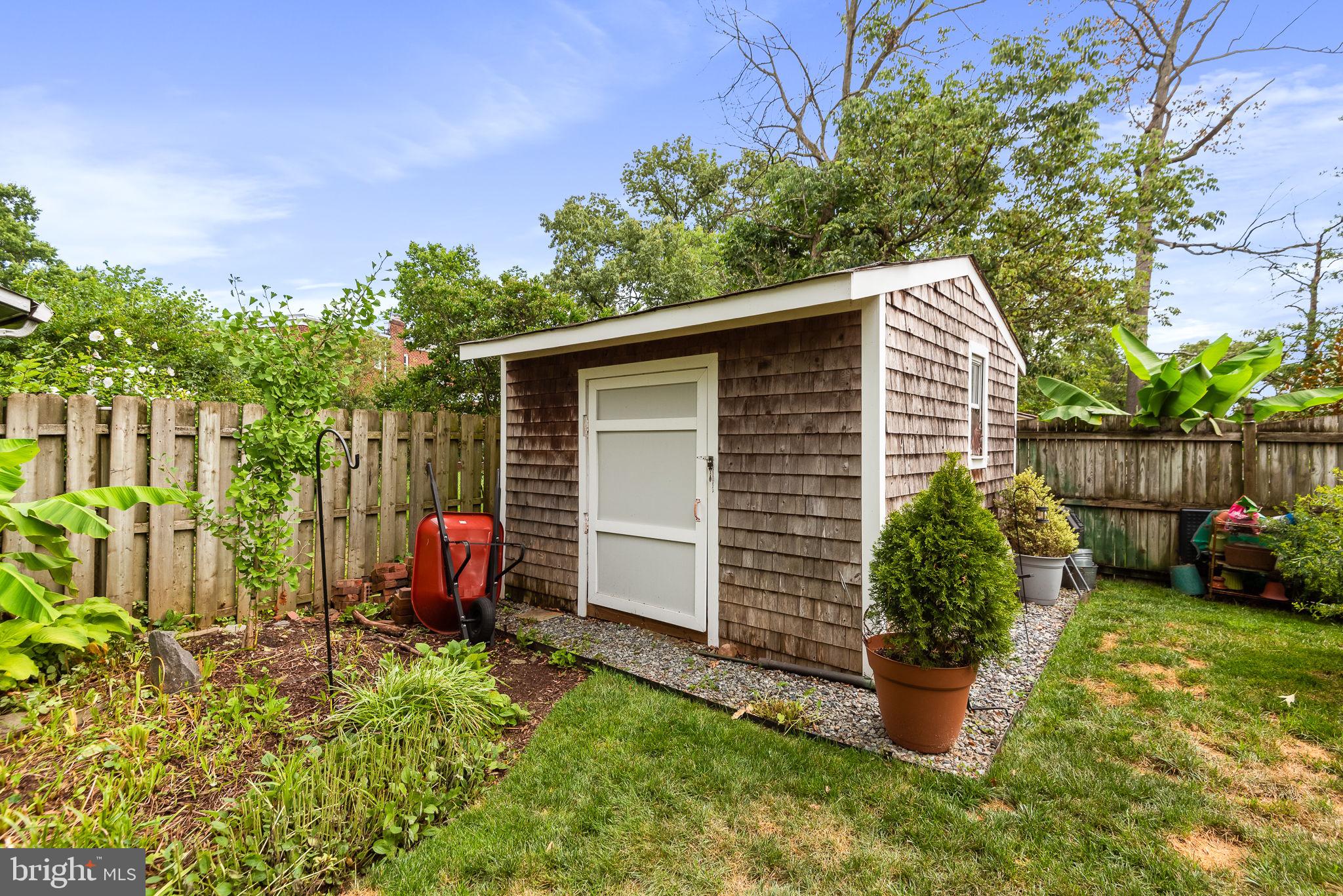 NEW HAMPSHIRE ESTATES - Residential