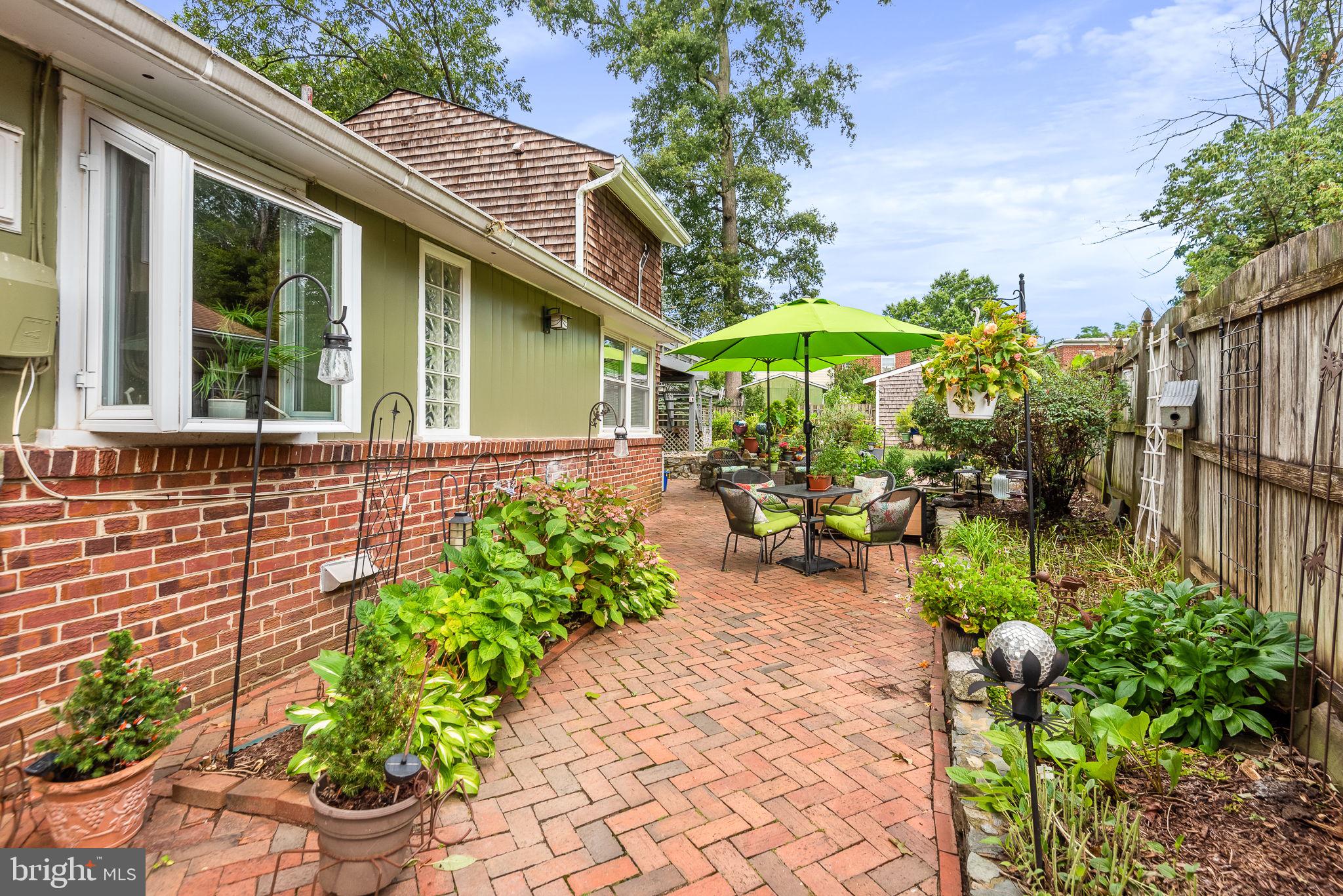 NEW HAMPSHIRE ESTATES - Residential